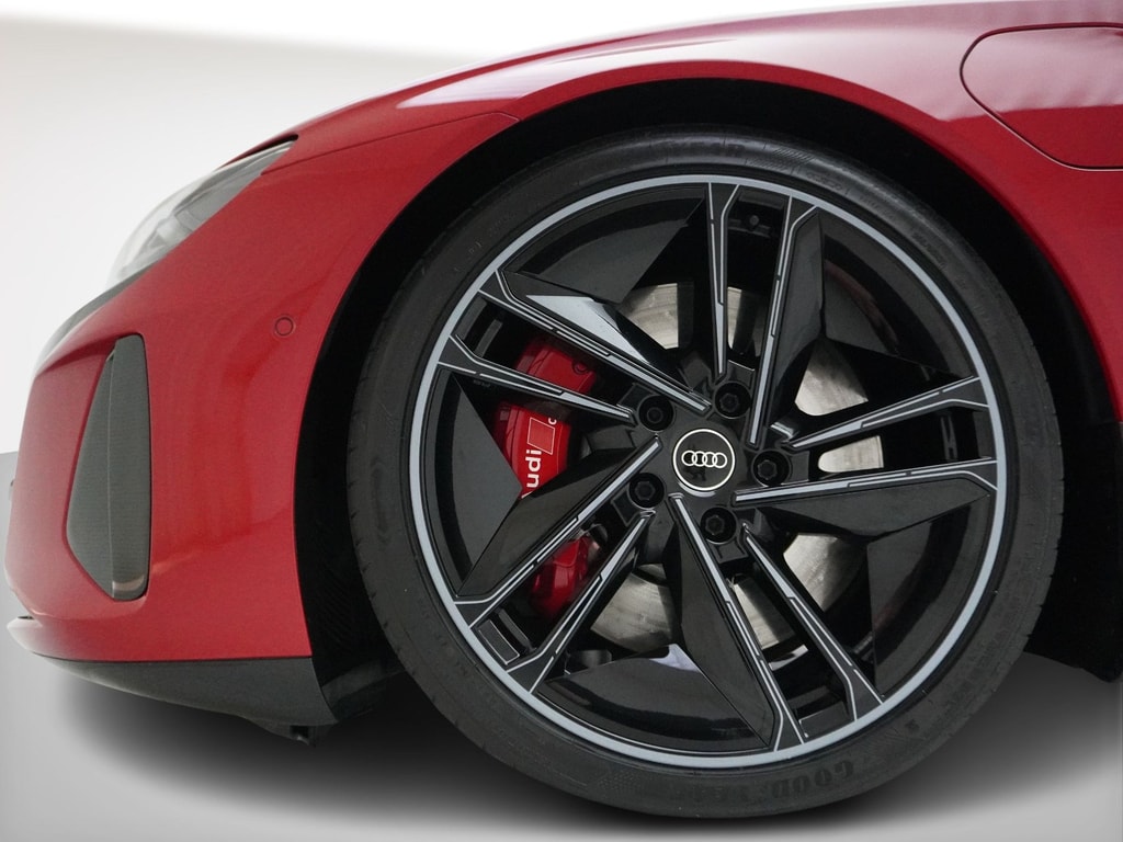AUDI e-tron GT RS quattro “Black-Edition”