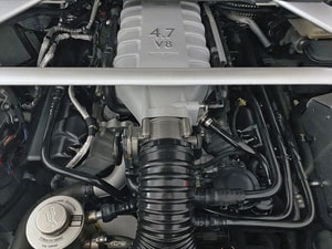 ASTON MARTIN V8 Vantage 4.7