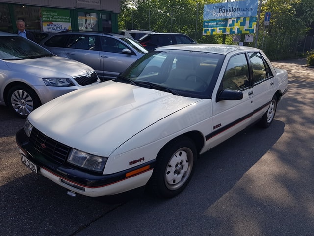 CHEVROLET Corsica 2.8 V6 (Limousine) Chevrolet CHEVROLET Corsica 2.8 V6 (Limousine)