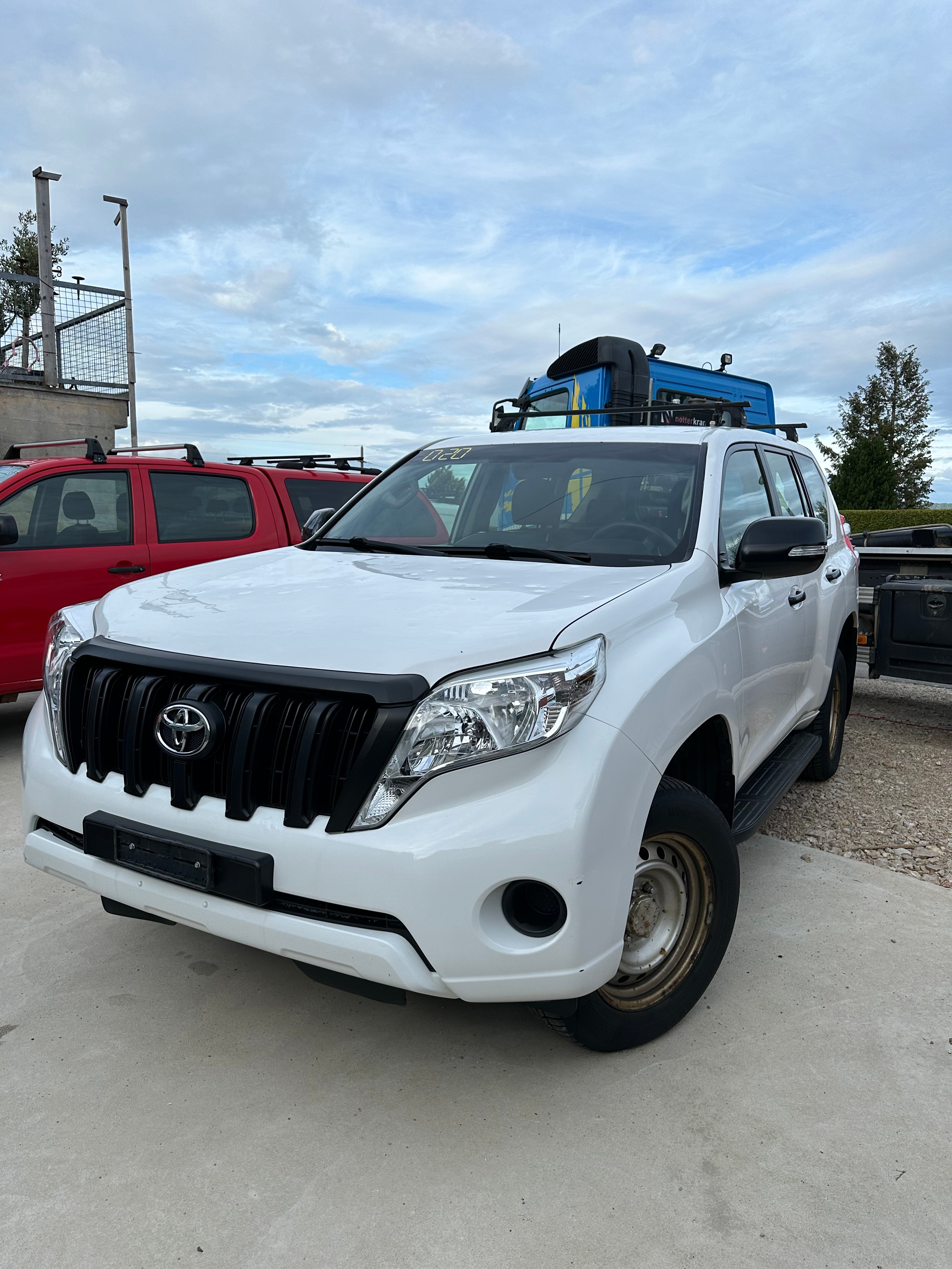 TOYOTA Land Cruiser 3.0 TD Terra Automatic