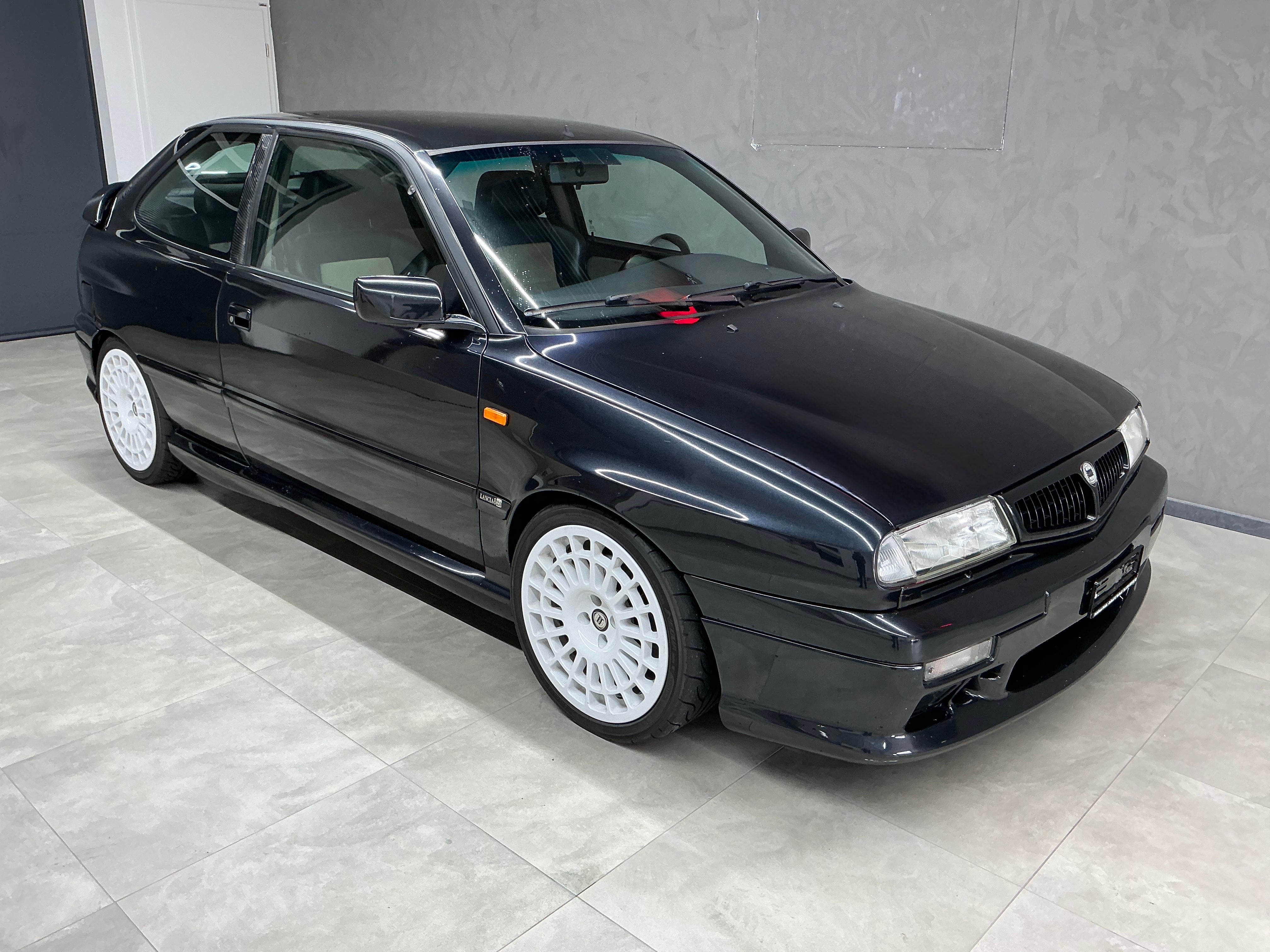 LANCIA Delta HPE 2.0 16V HF