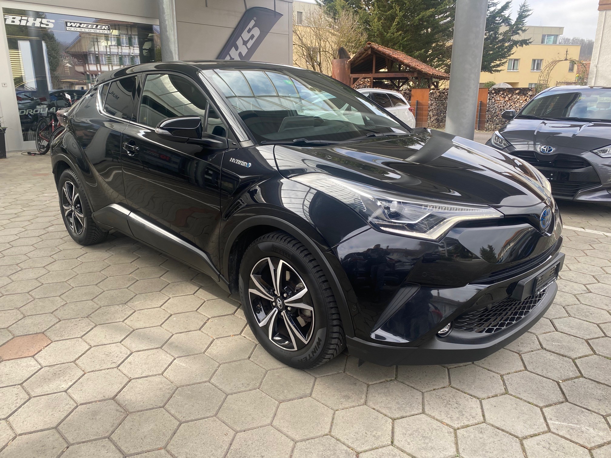 TOYOTA C-HR 1.8 HSD Trend CVT