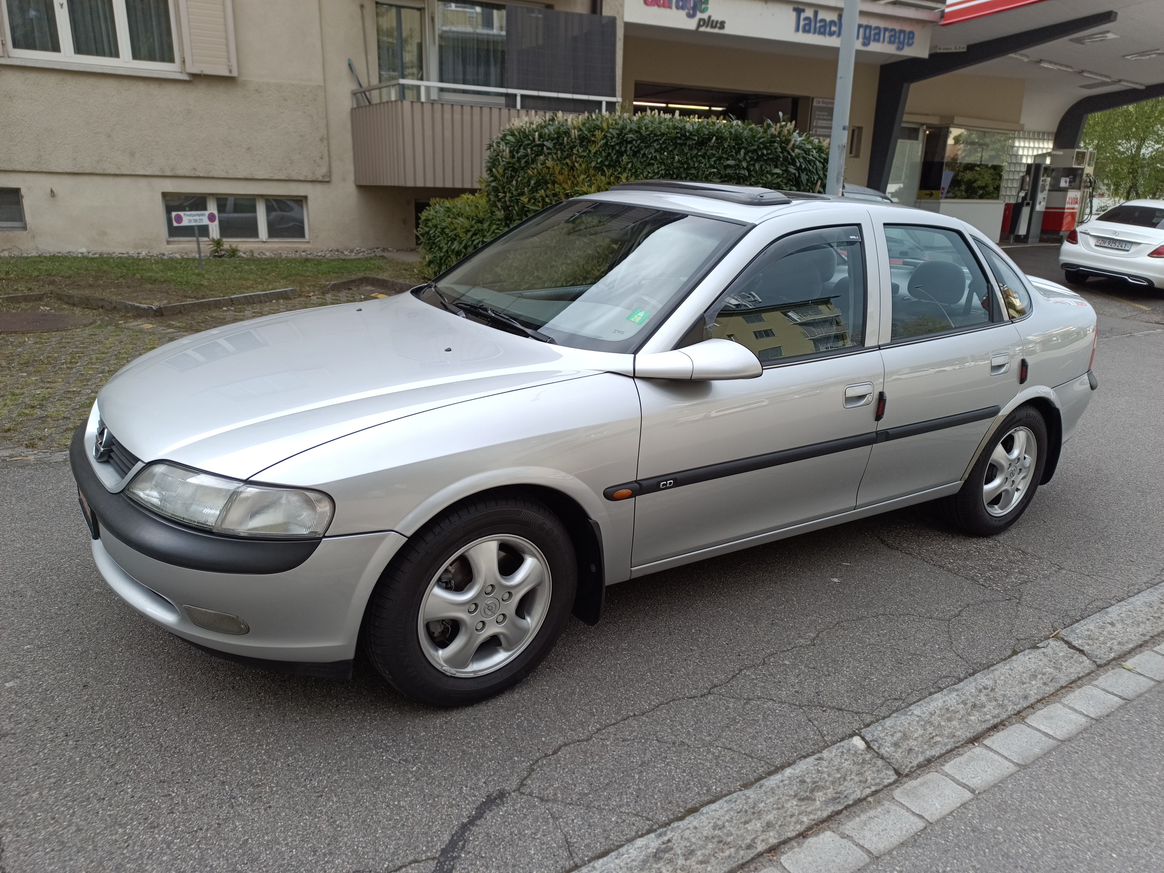 OPEL Vectra 2.0i 16V CD