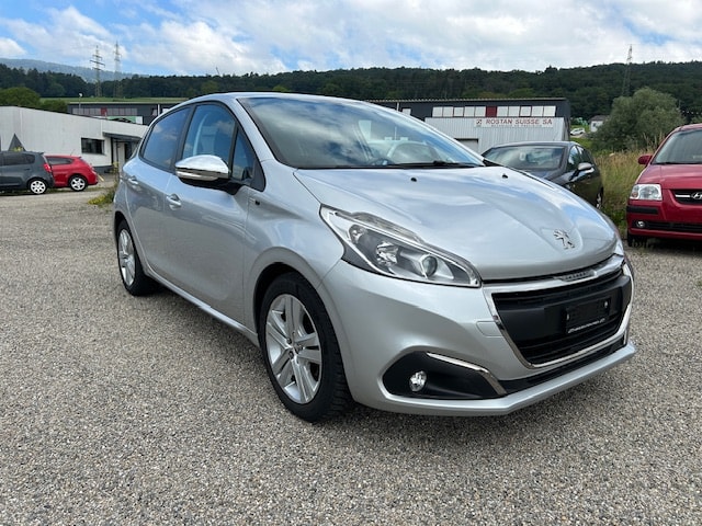 PEUGEOT 208 1.2 PureTech Style