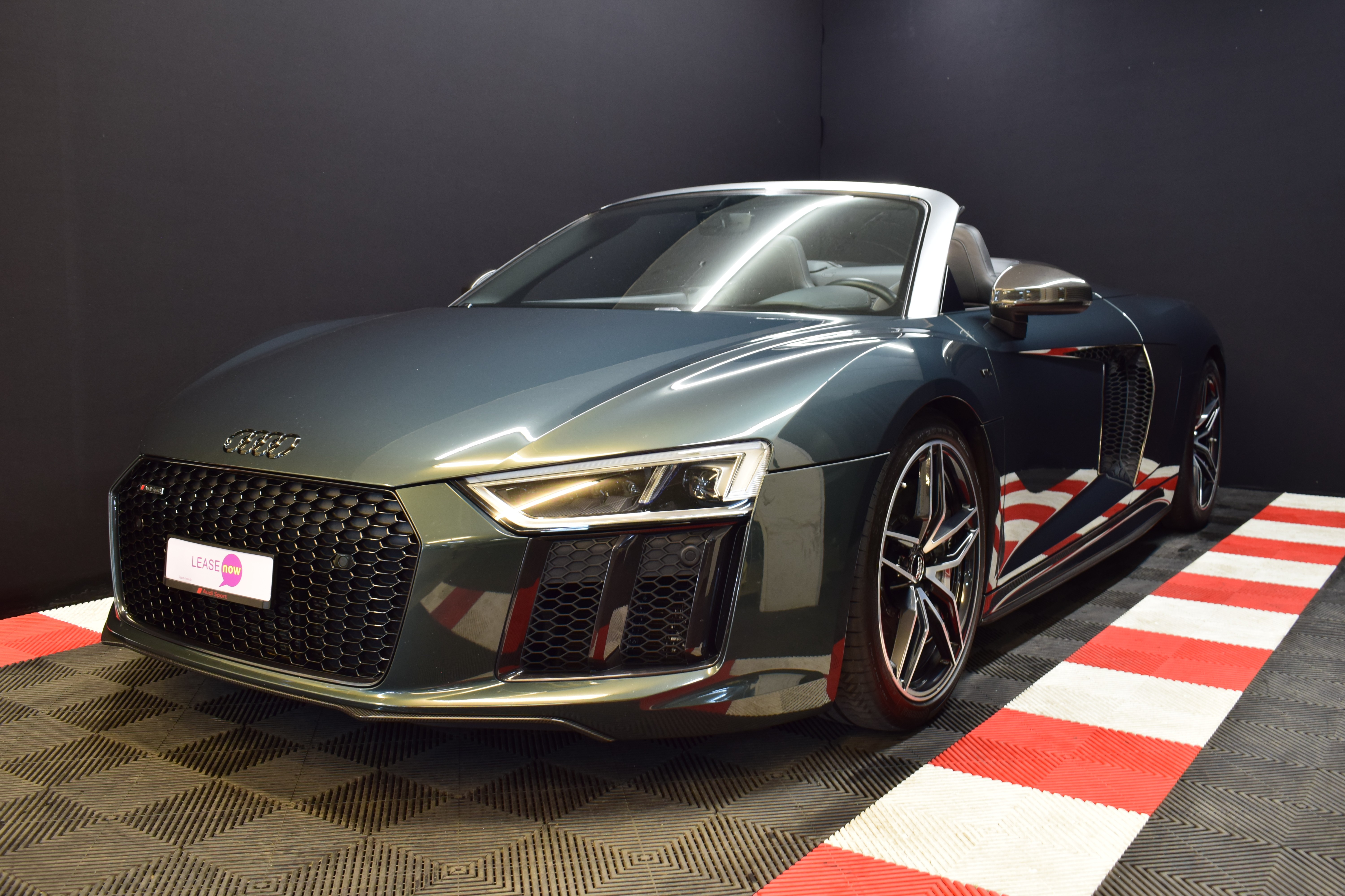 AUDI R8 Spyder 5.2 plus S-Tronic