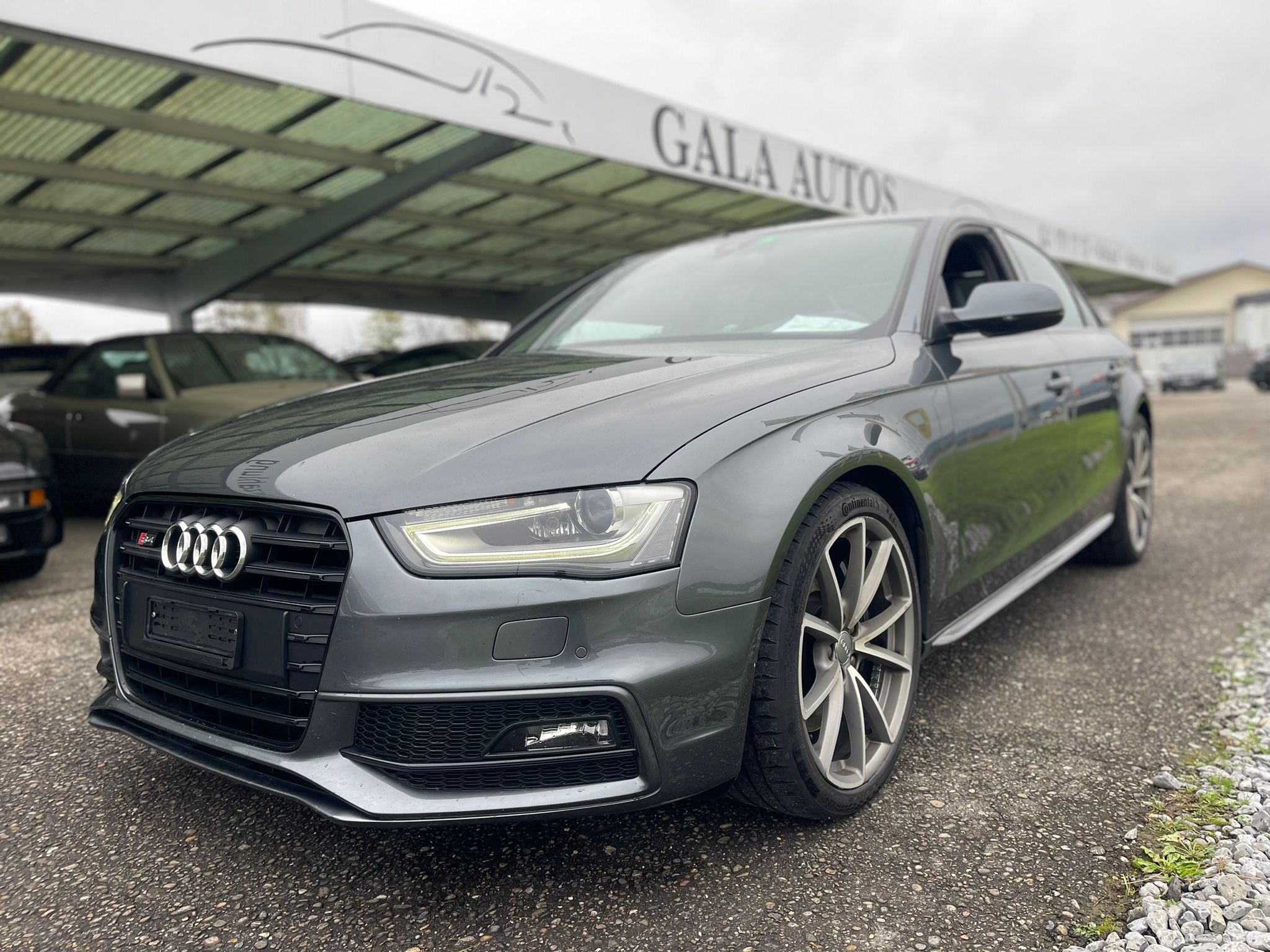 AUDI S4 3.0 TFSI quattro S-tronic