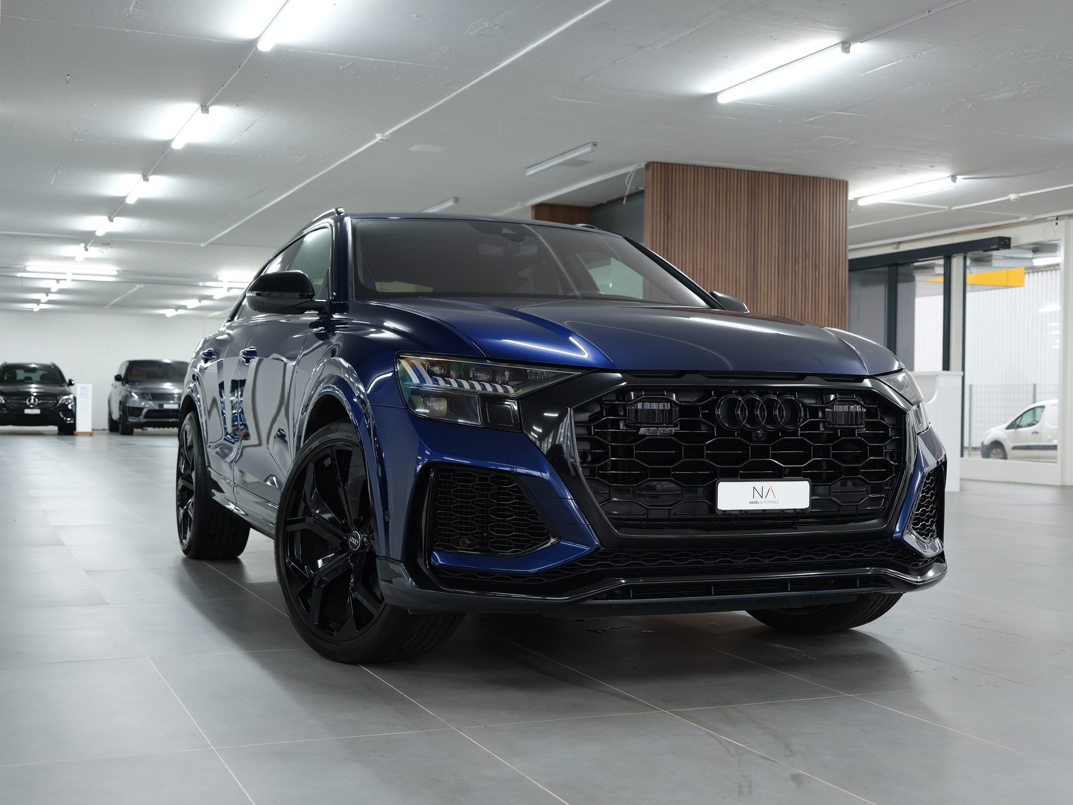 AUDI RSQ8 quattro tiptronic