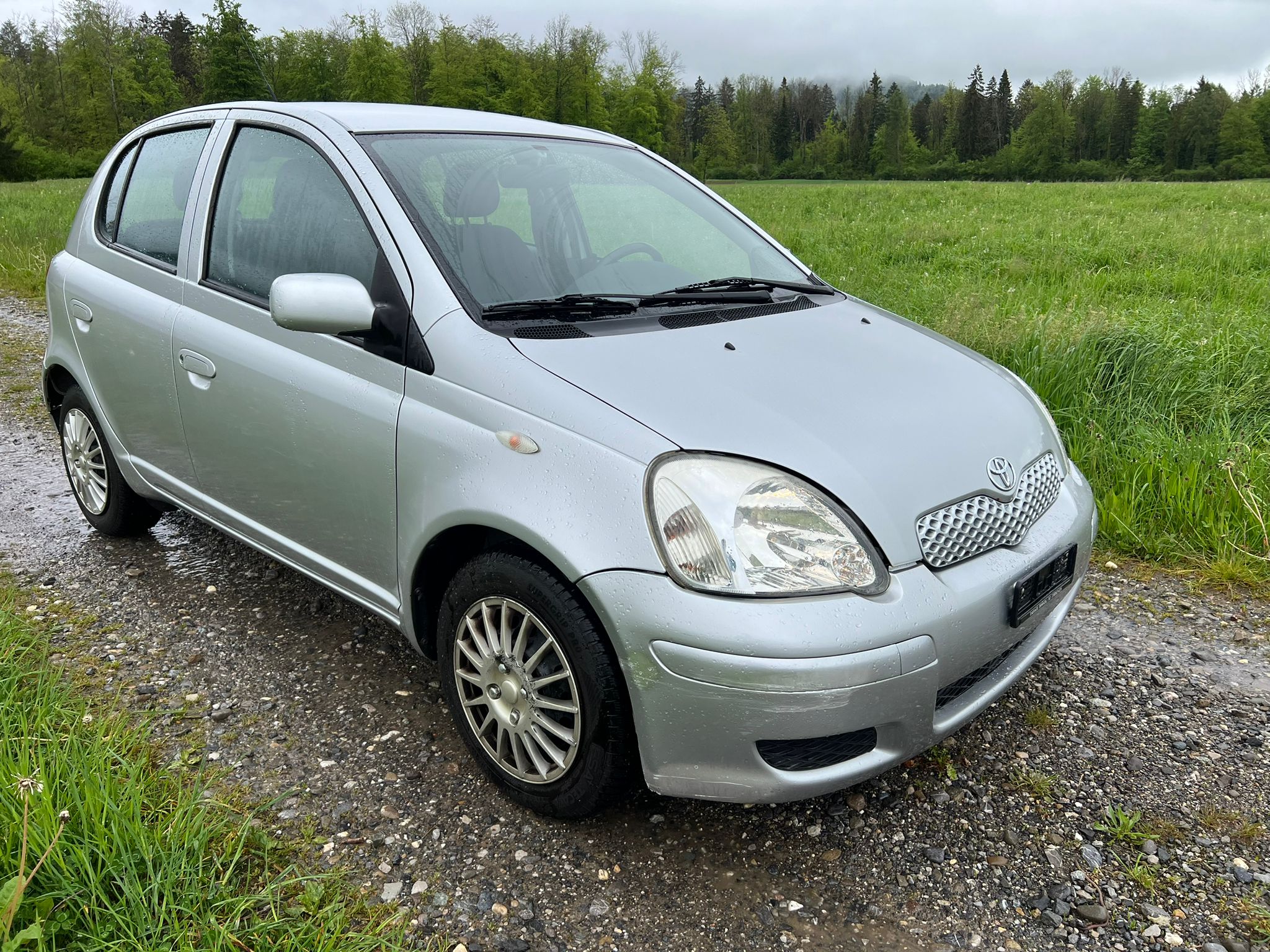 TOYOTA Yaris 1.3 Linea Luna