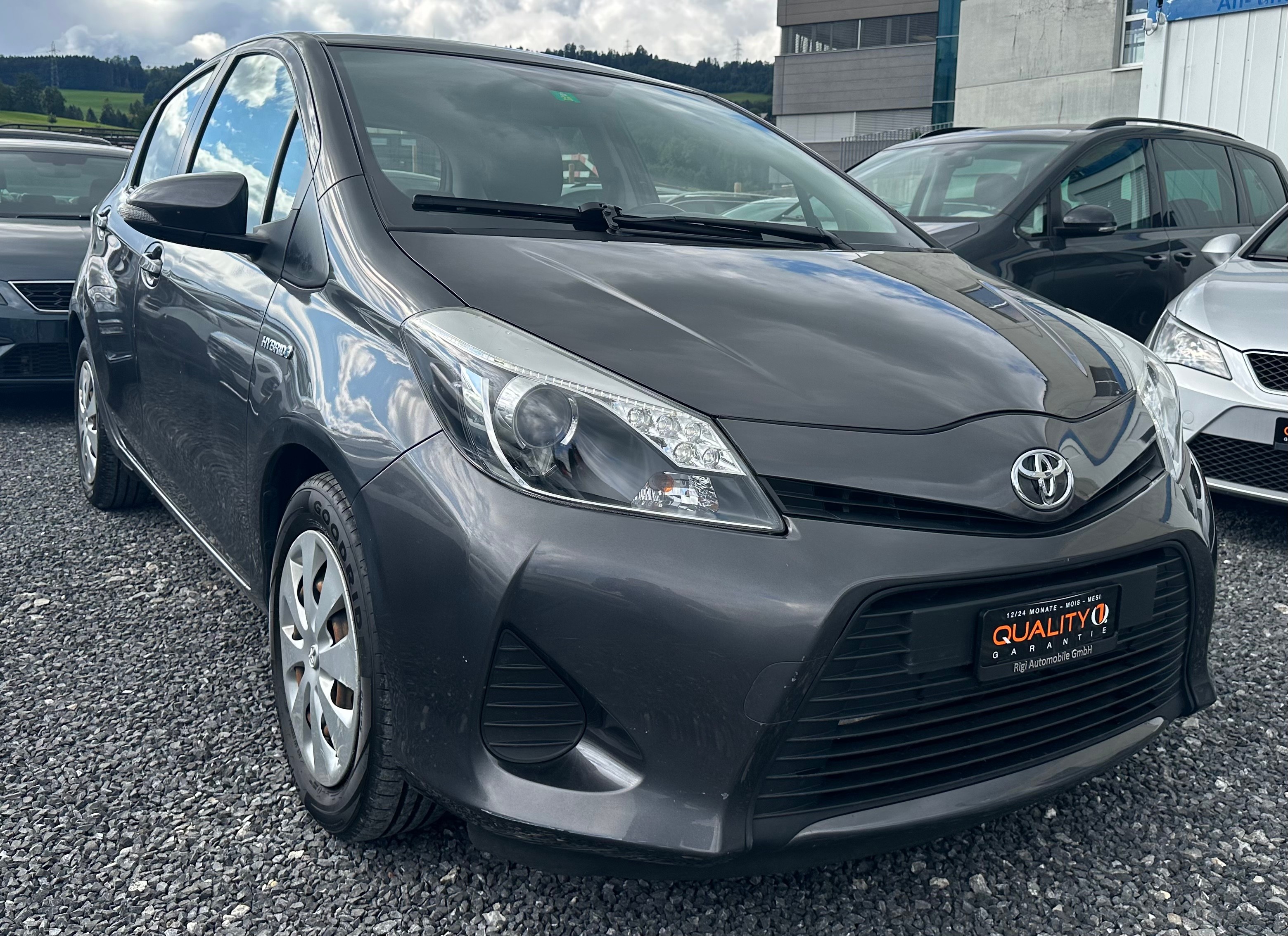 TOYOTA Yaris 1.5 VVT-i Hybrid Luna CVT