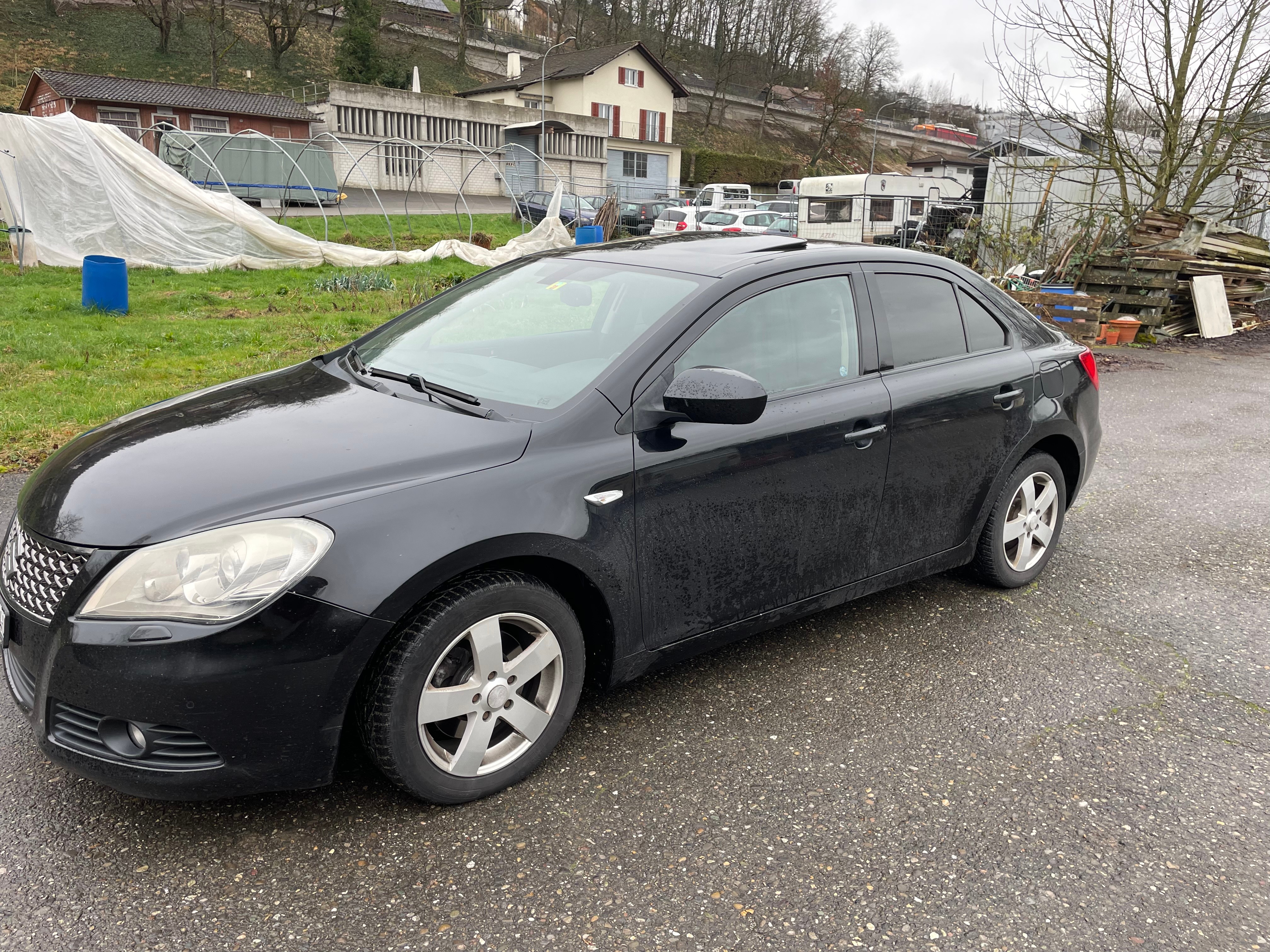 SUZUKI Kizashi 2.4 GL Top 4WD CVT