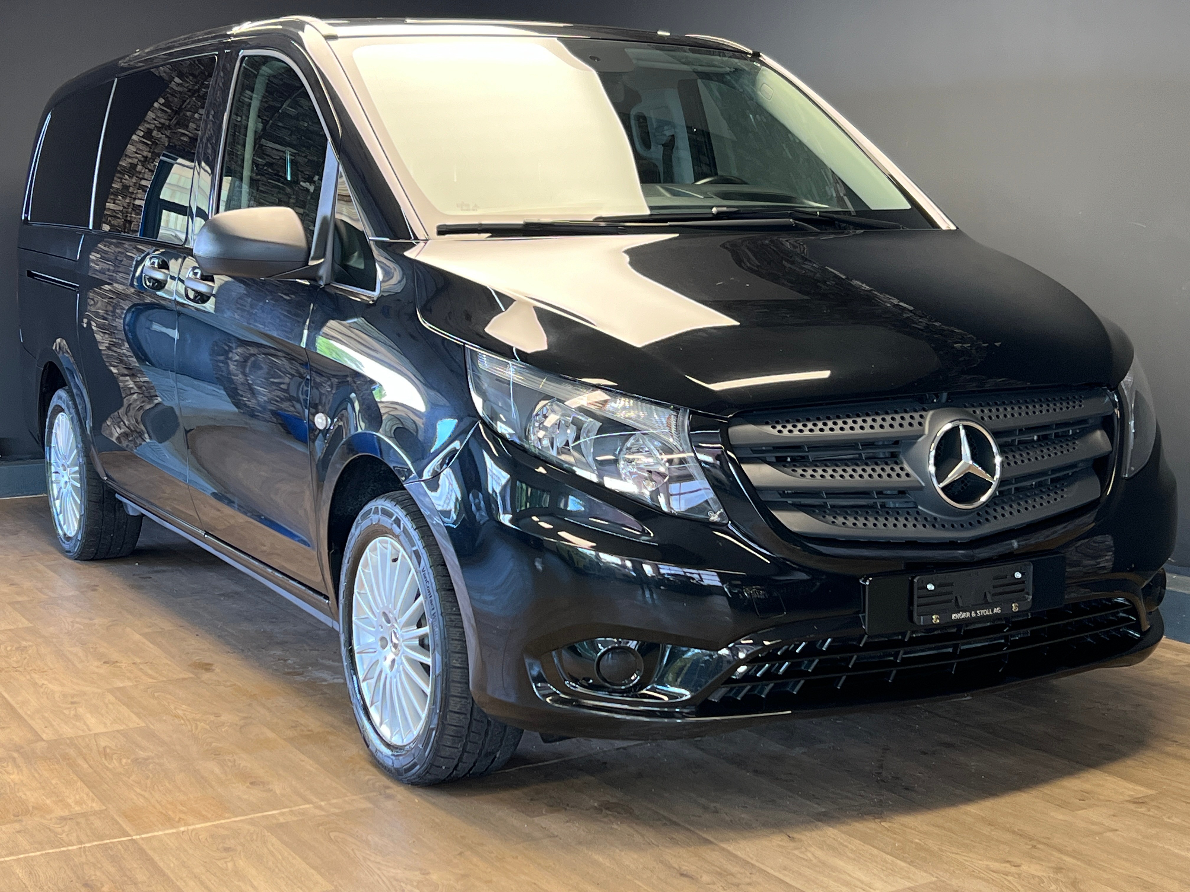 MERCEDES-BENZ Vito 116 CDI Extralang 9 Plätzer Select Tourer 4M 9G-Tronic