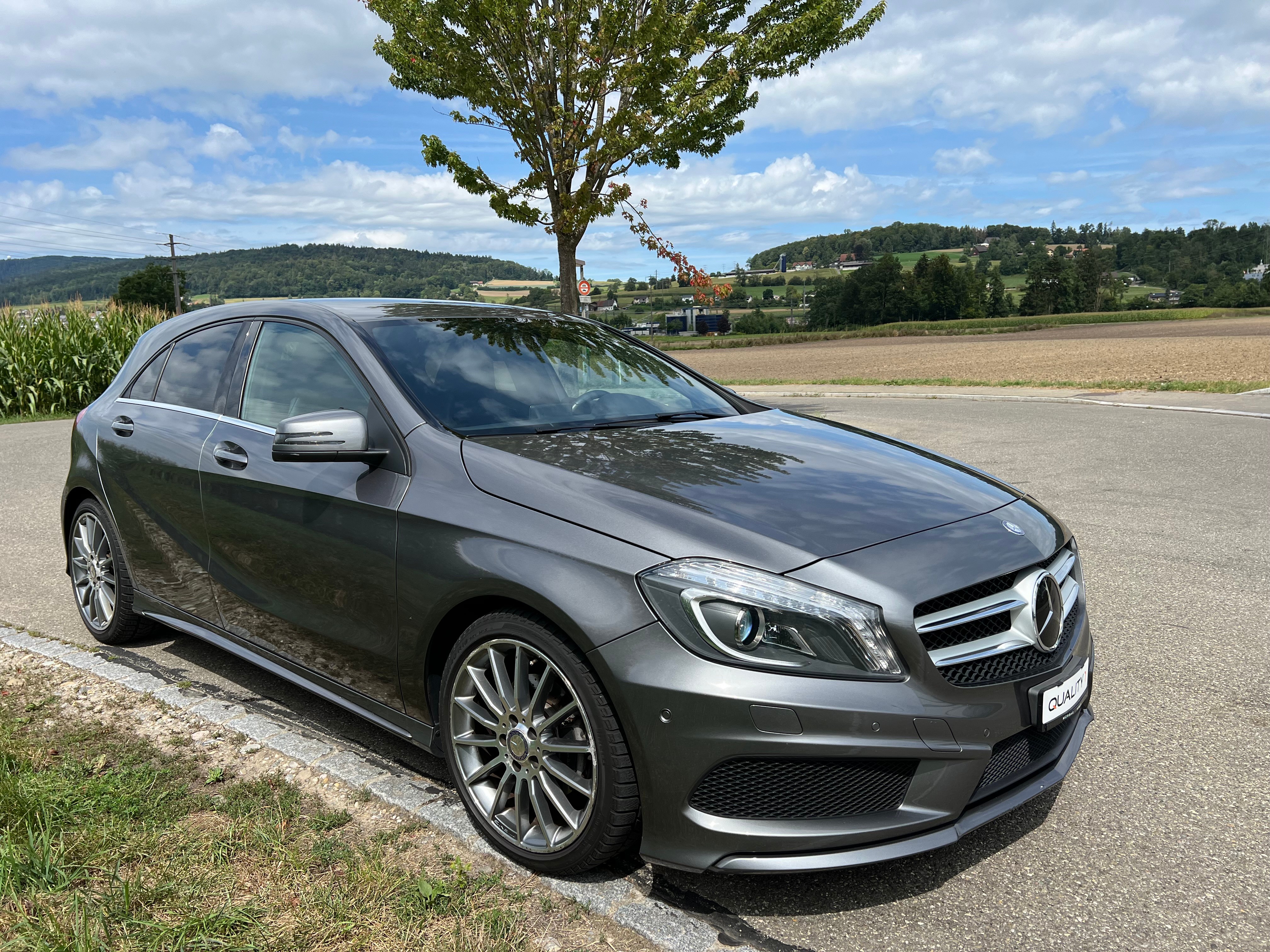 MERCEDES-BENZ A 200 AMG Line