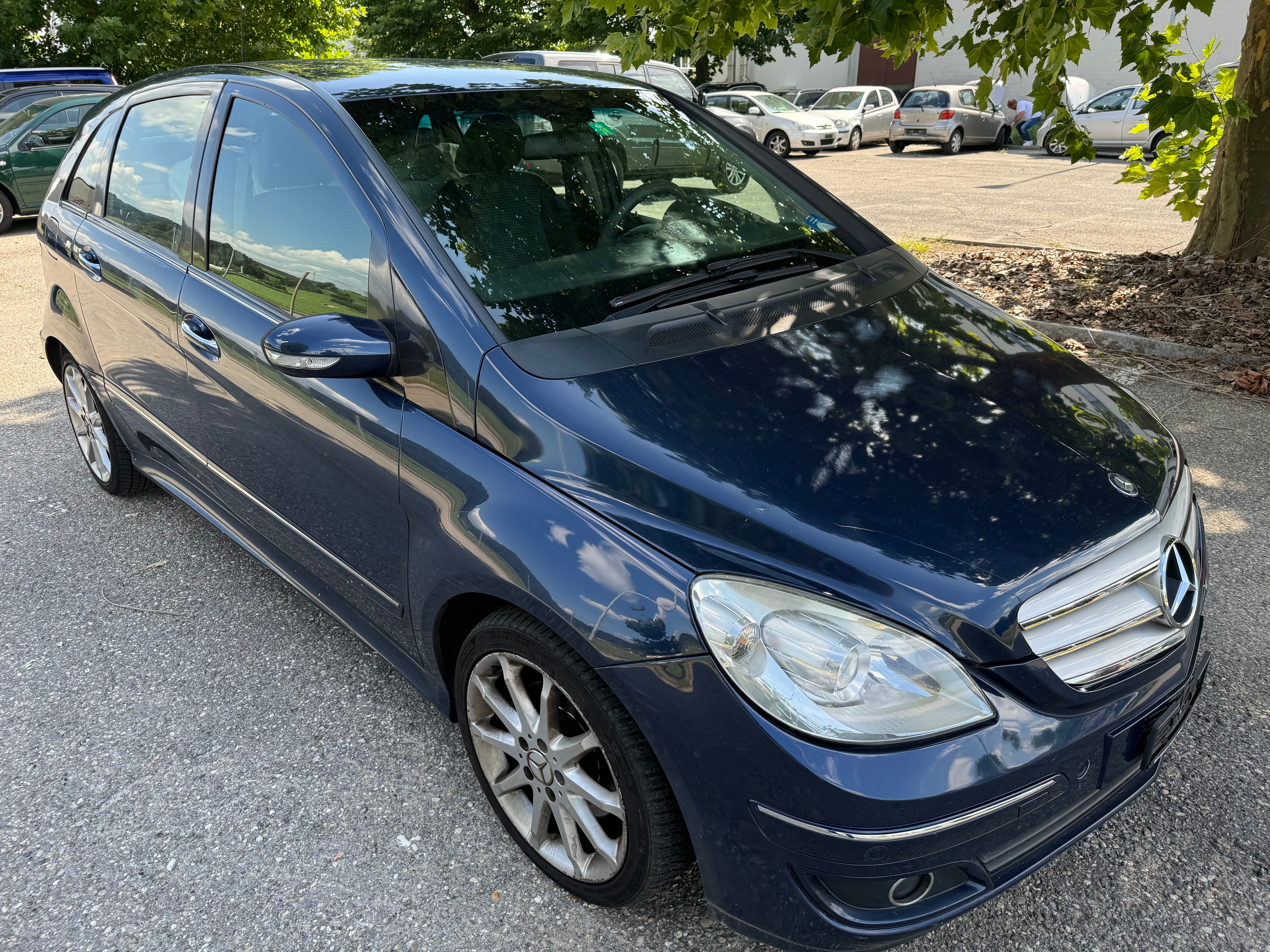 MERCEDES-BENZ B 200