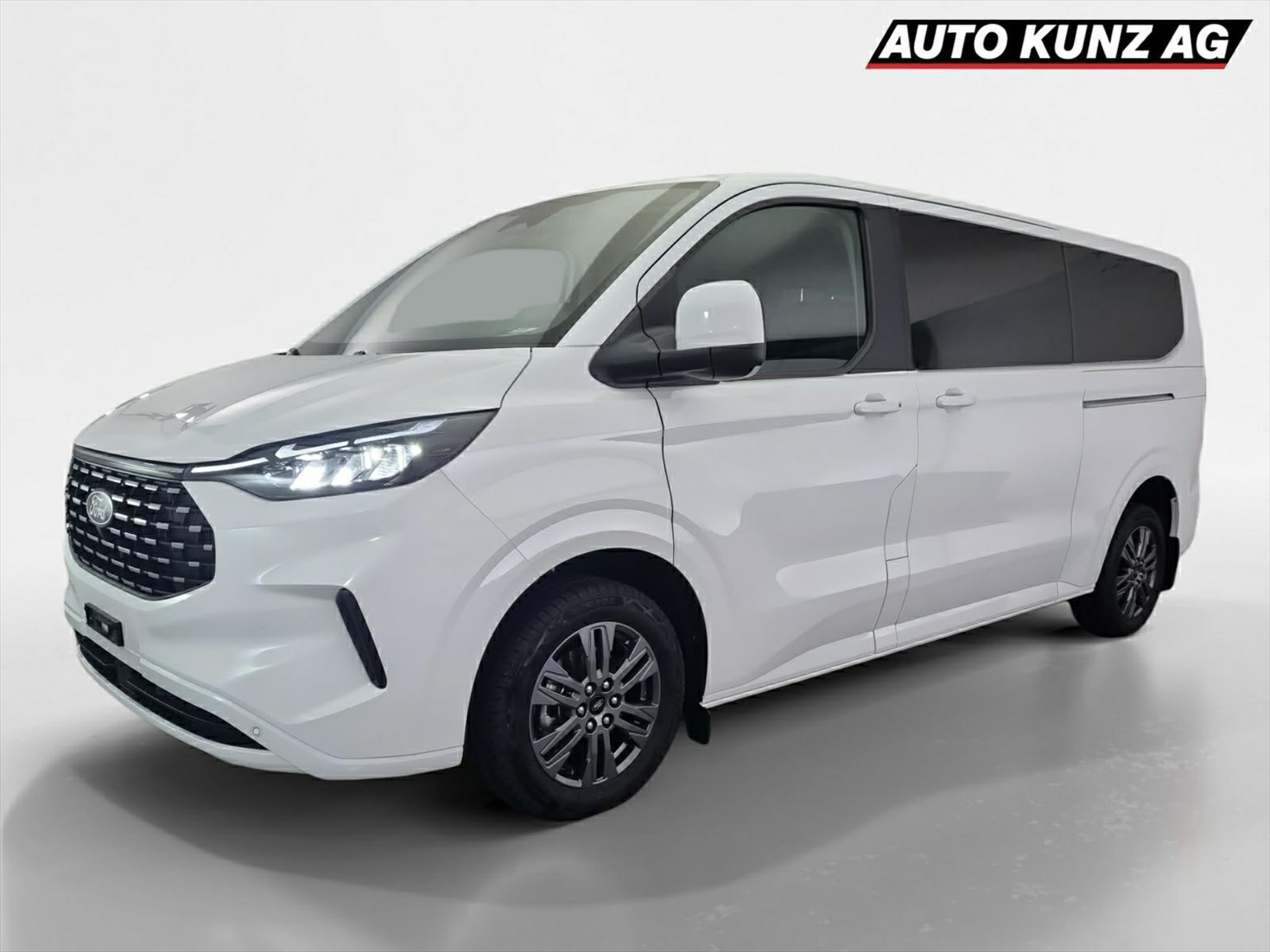 FORD TOURNEO CUSTOM NEW 320 L2 2.0l AWD Titanium