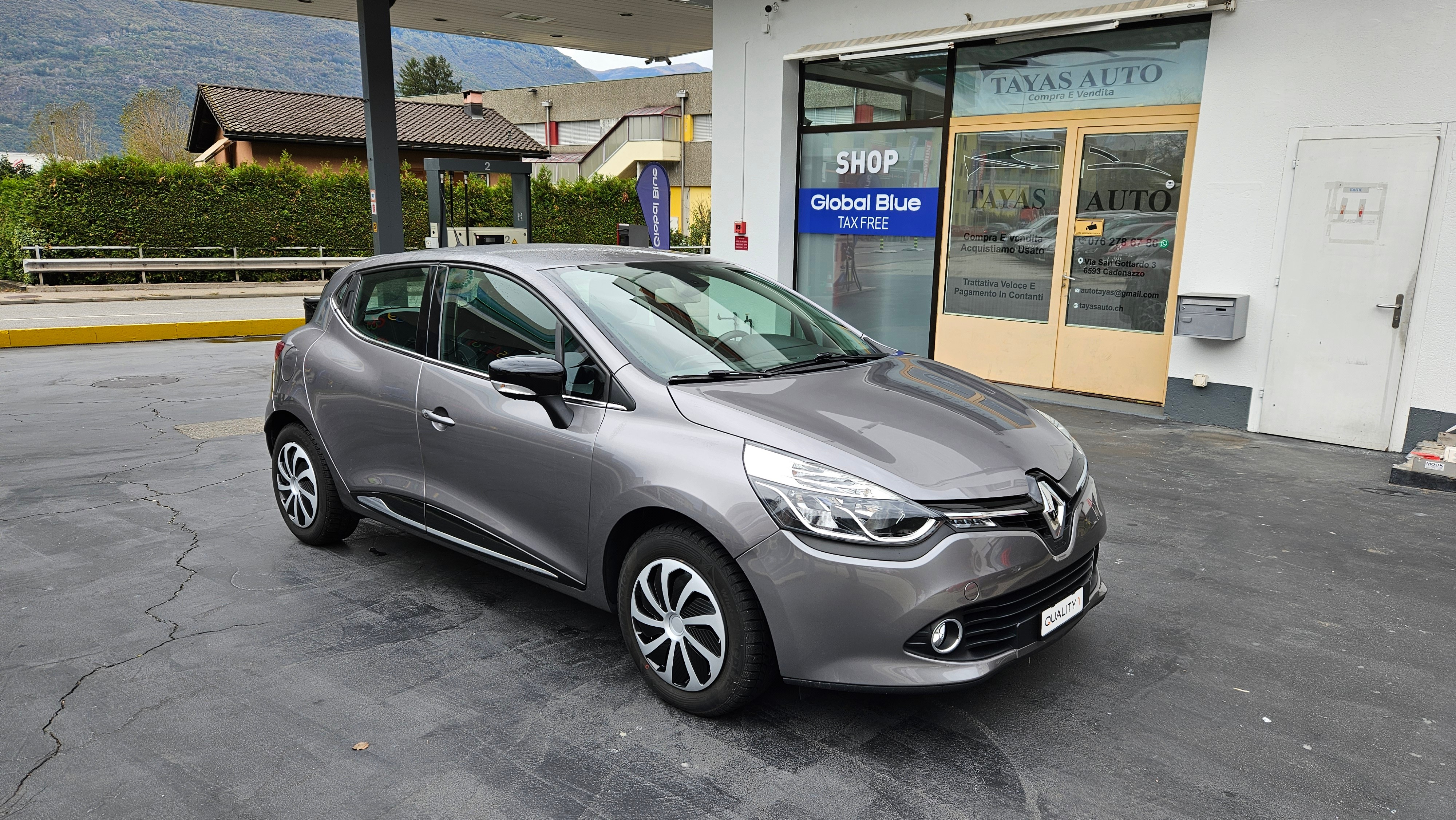 RENAULT Clio 0.9 12V Swiss Edition