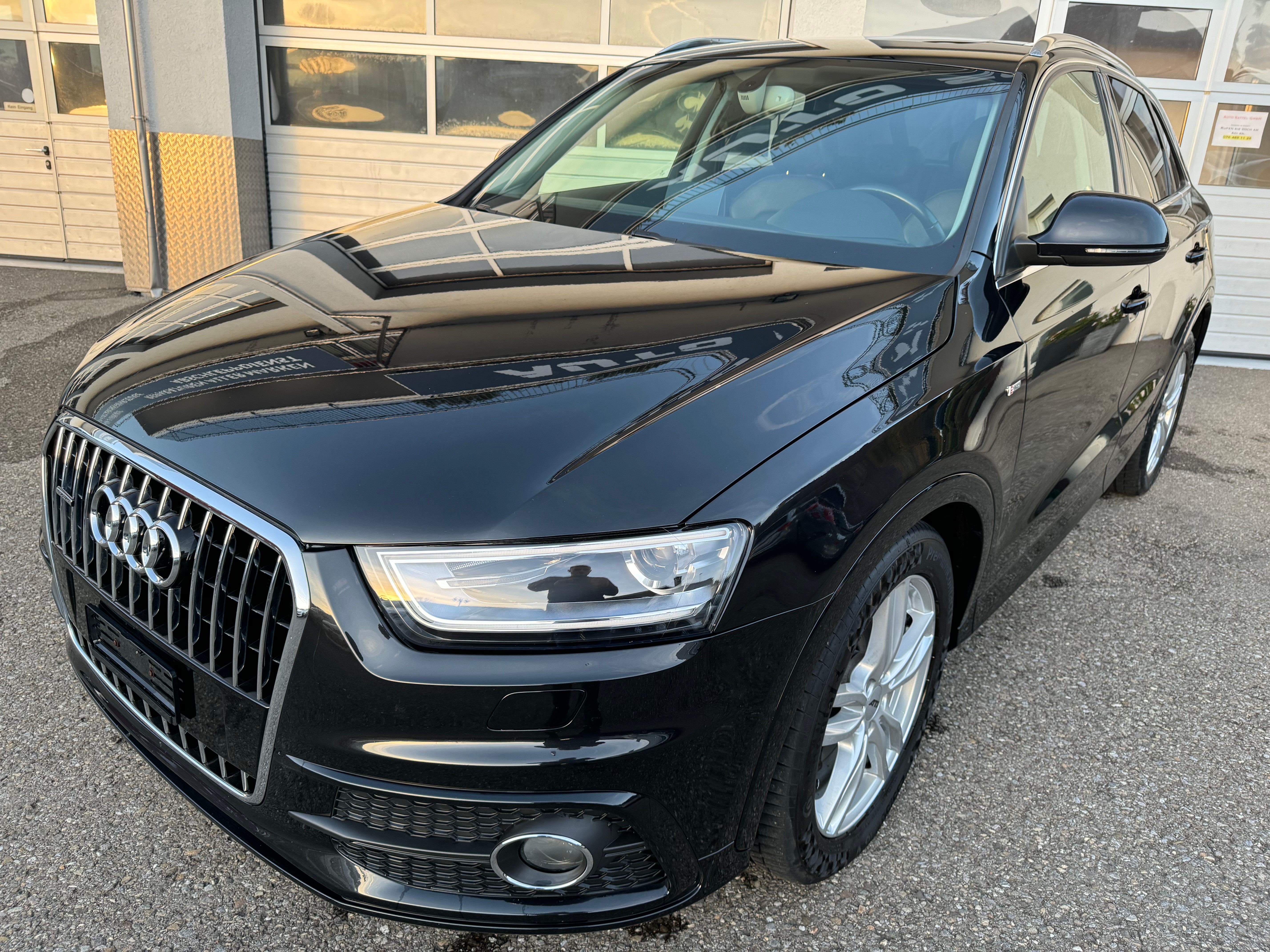 AUDI Q3 2.0 TFSI quattro S-tronic