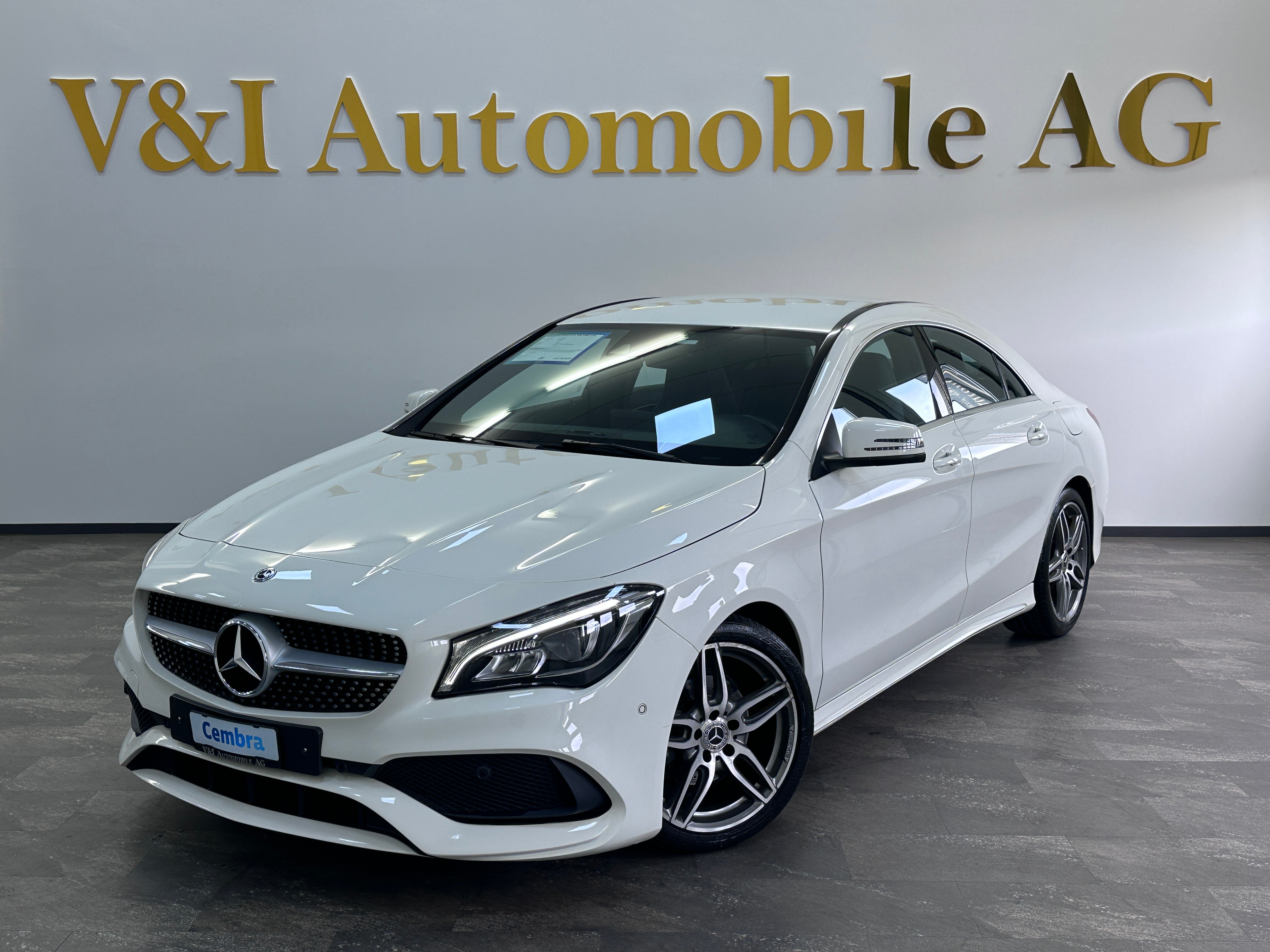 MERCEDES-BENZ CLA 200 AMG Line 7G-DCT