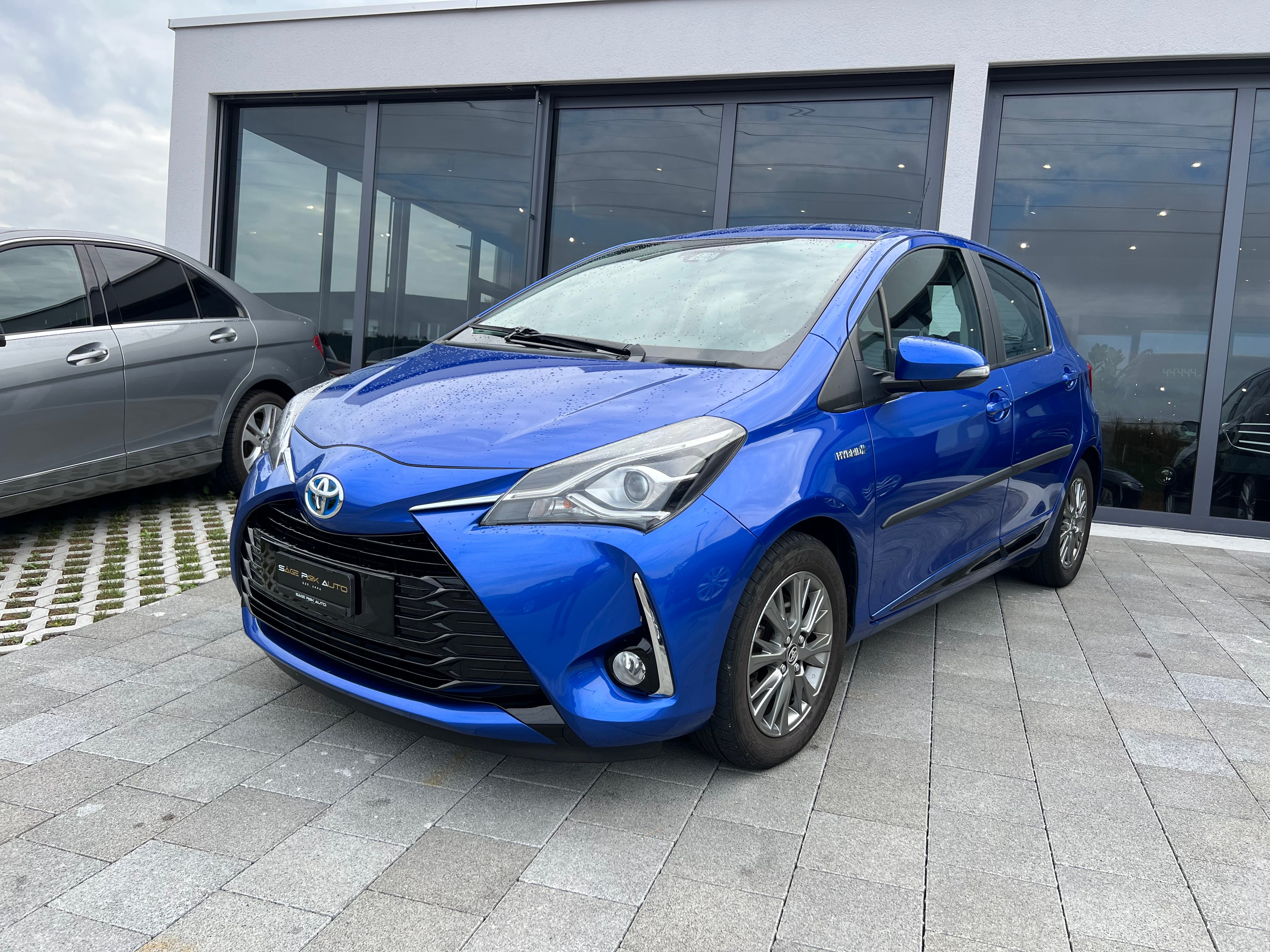 TOYOTA Yaris 1.5 VVT-i Hybrid Trend e-CVT