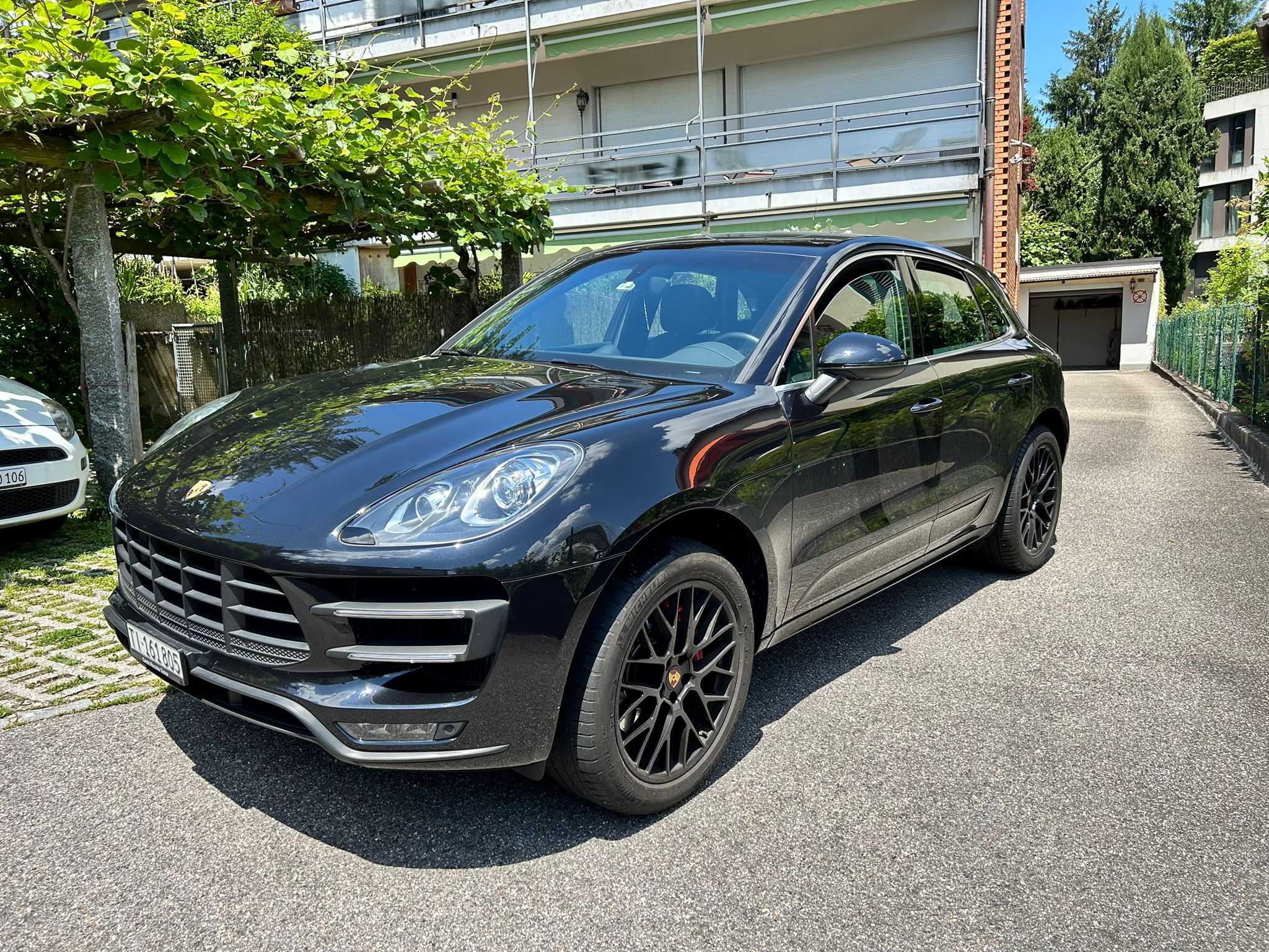 PORSCHE Macan Turbo PDK