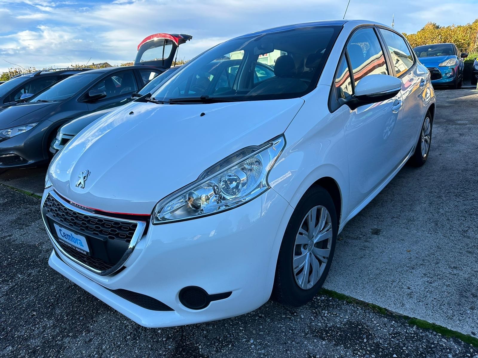 PEUGEOT 208 1.2 e-VTI Style EGS5