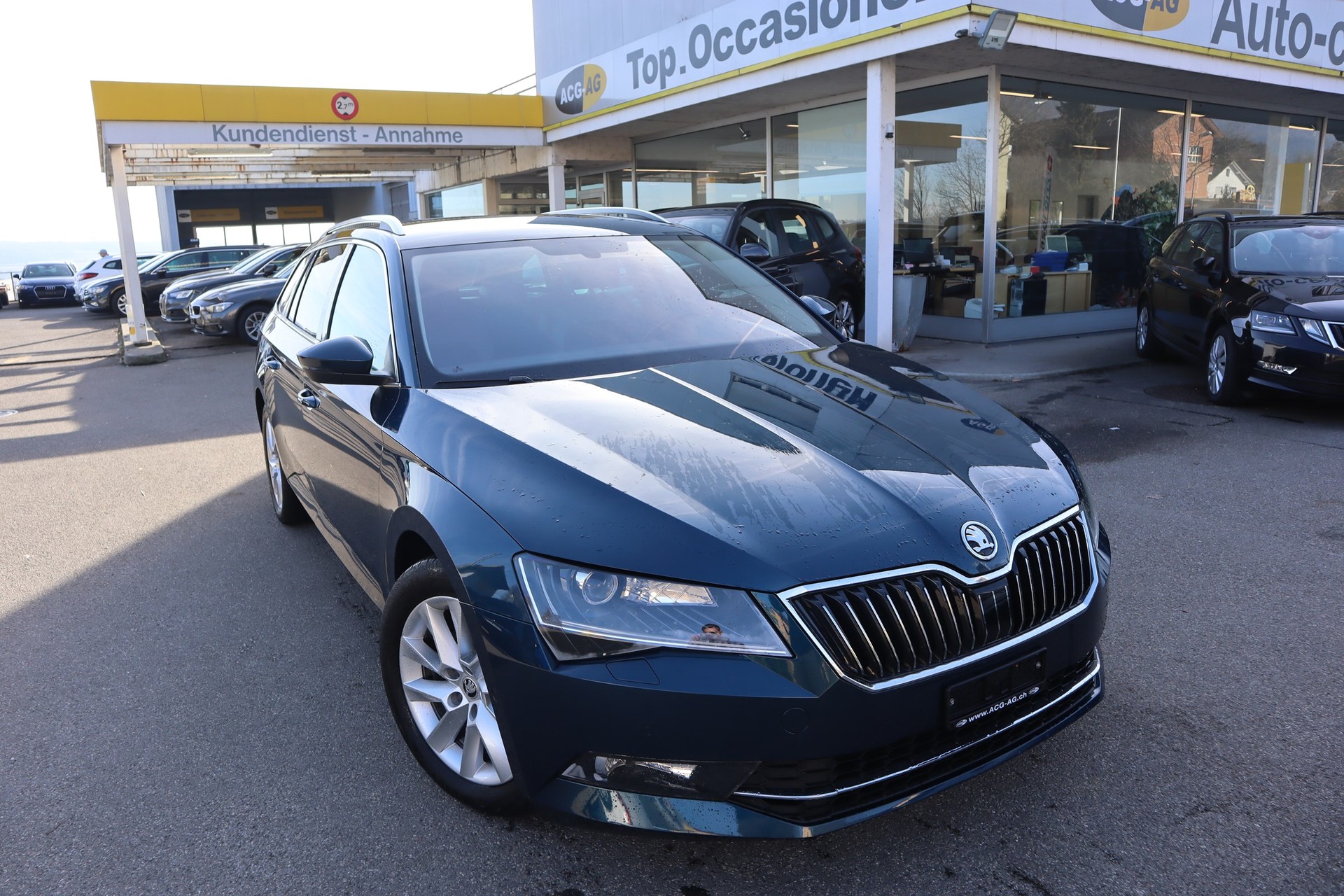 SKODA Superb Combi 2.0 TDi Style 4x4 DSG ** Leder-Alcantara ** Navi mit RF-Kamera **