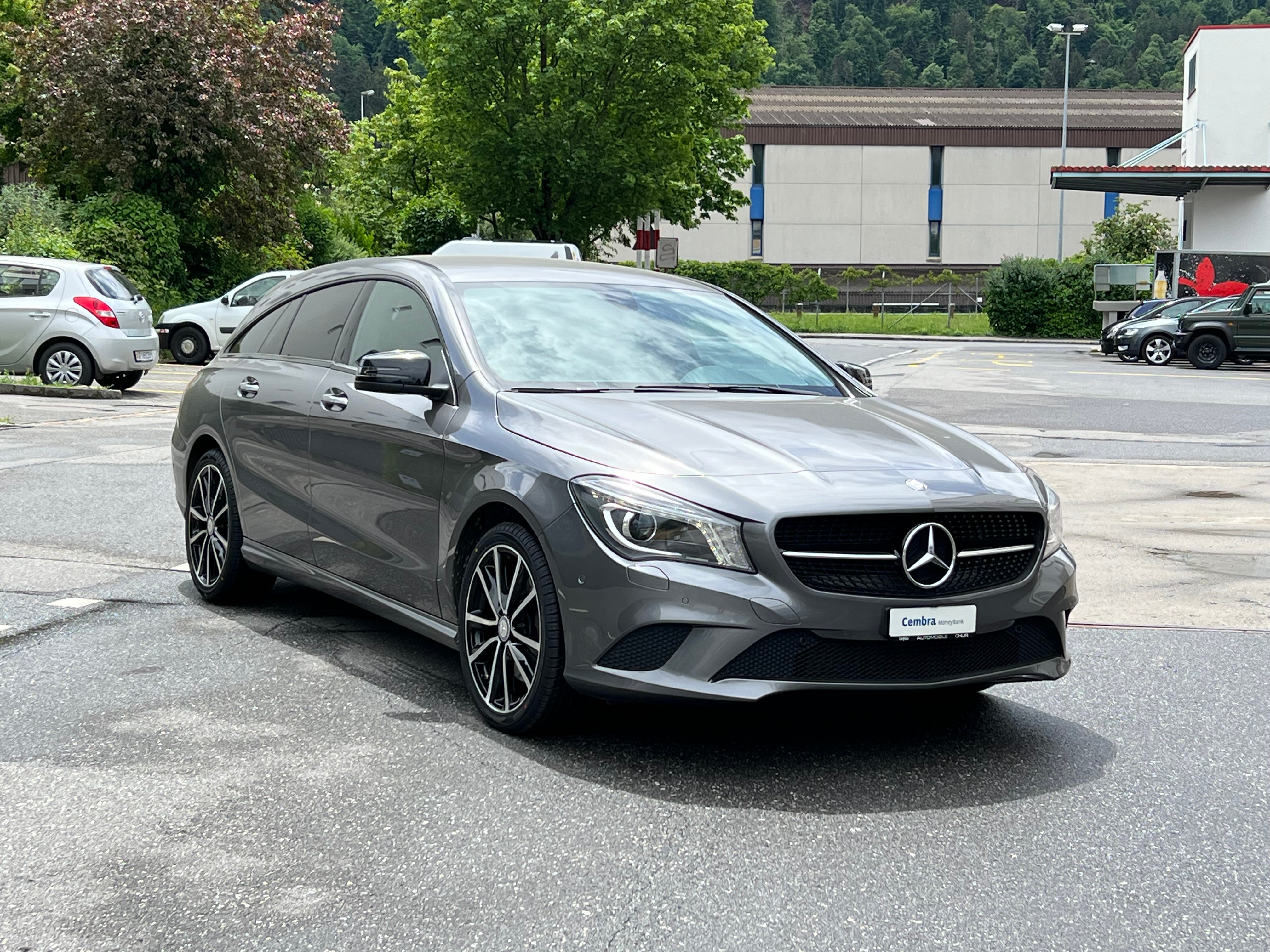 MERCEDES-BENZ CLA Shooting Brake 250 AMG Line 7G-DCT 4Matic