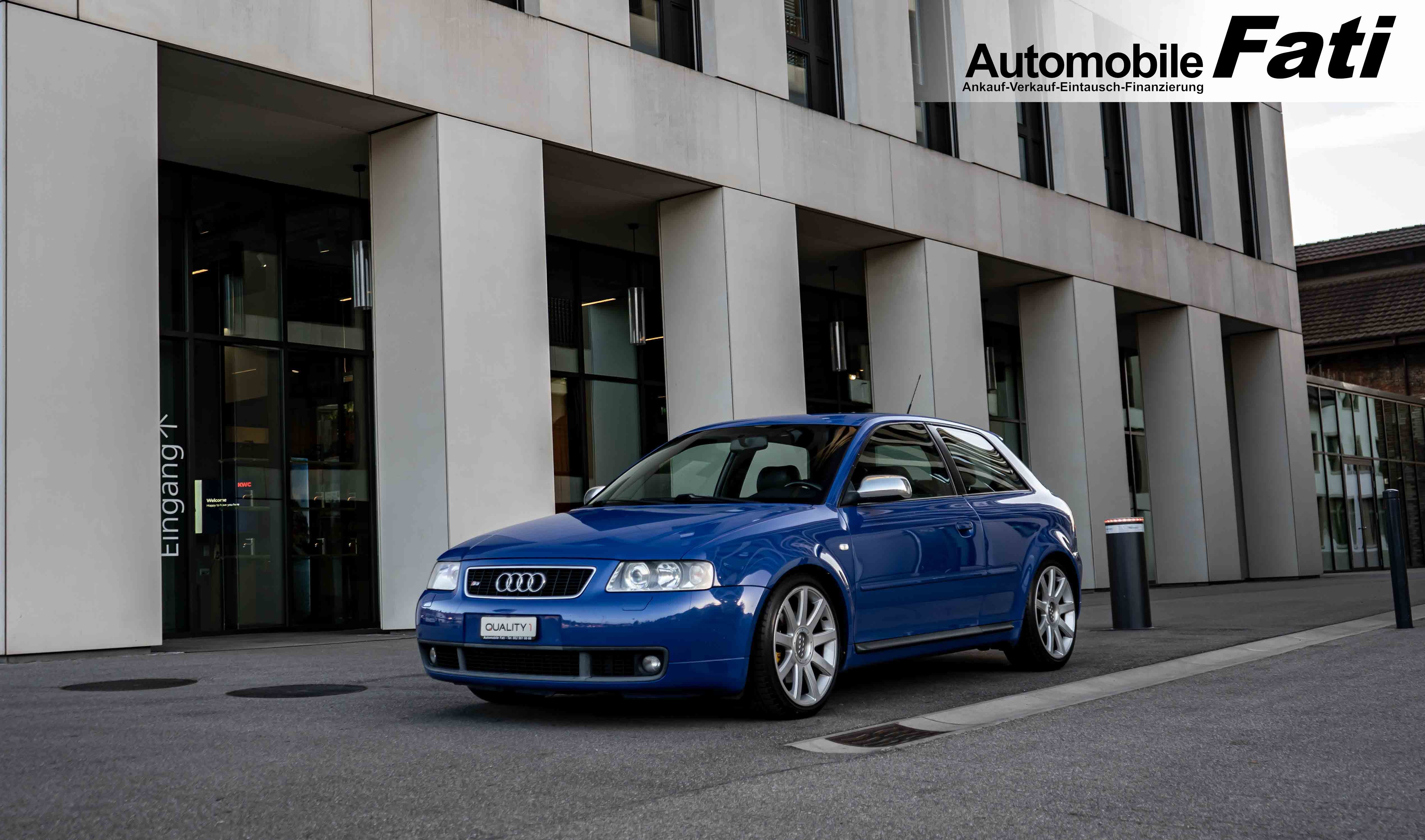 AUDI S3 quattro (RS-Blau)