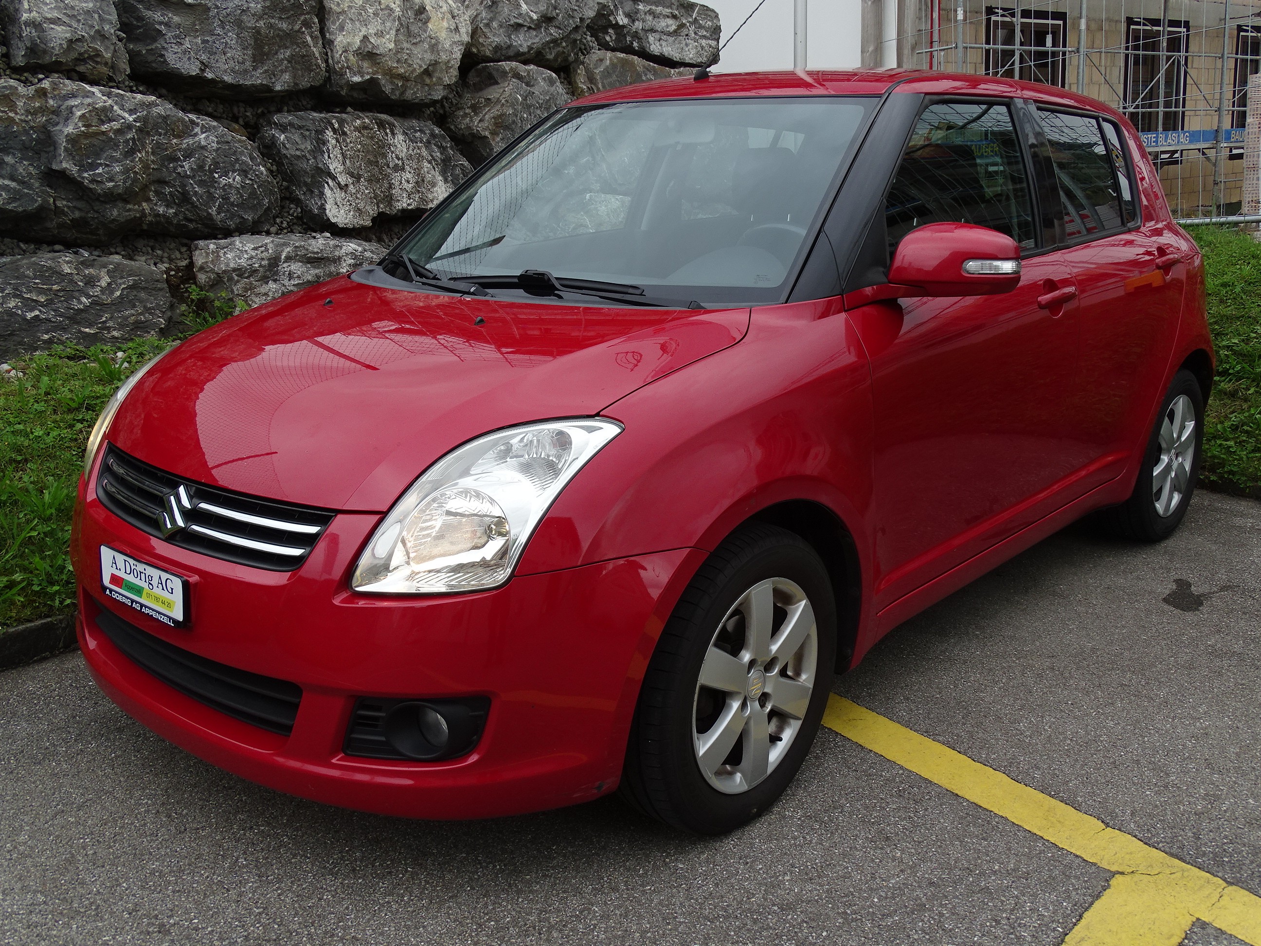 SUZUKI Swift 1.3i 16V GL Top