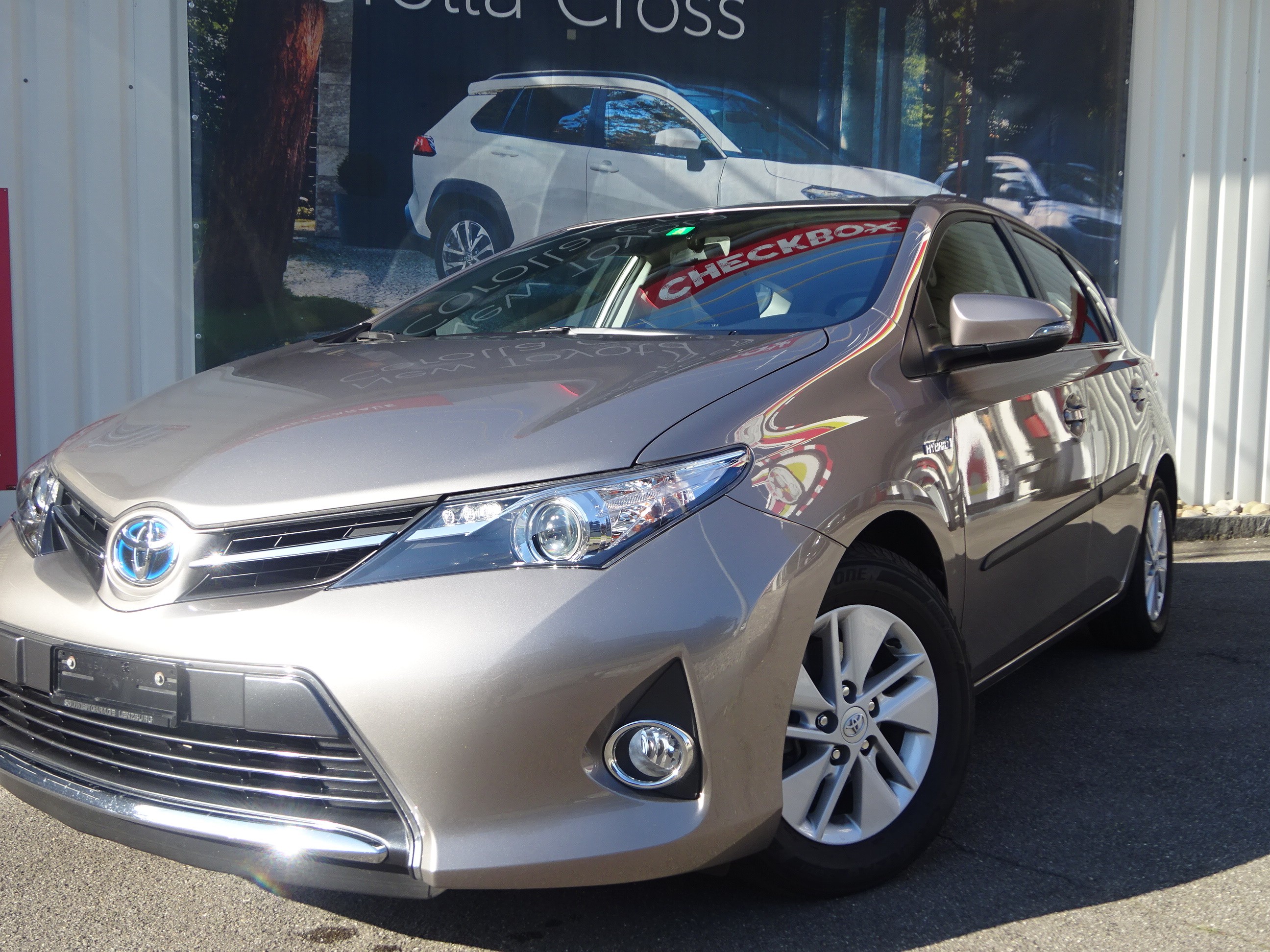 TOYOTA Auris 1.8 16V HSD Linea Luna