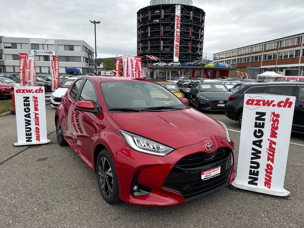 TOYOTA YARIS 1.5 Team-D Hybrid NEUES MODELL e-CVT-Automat