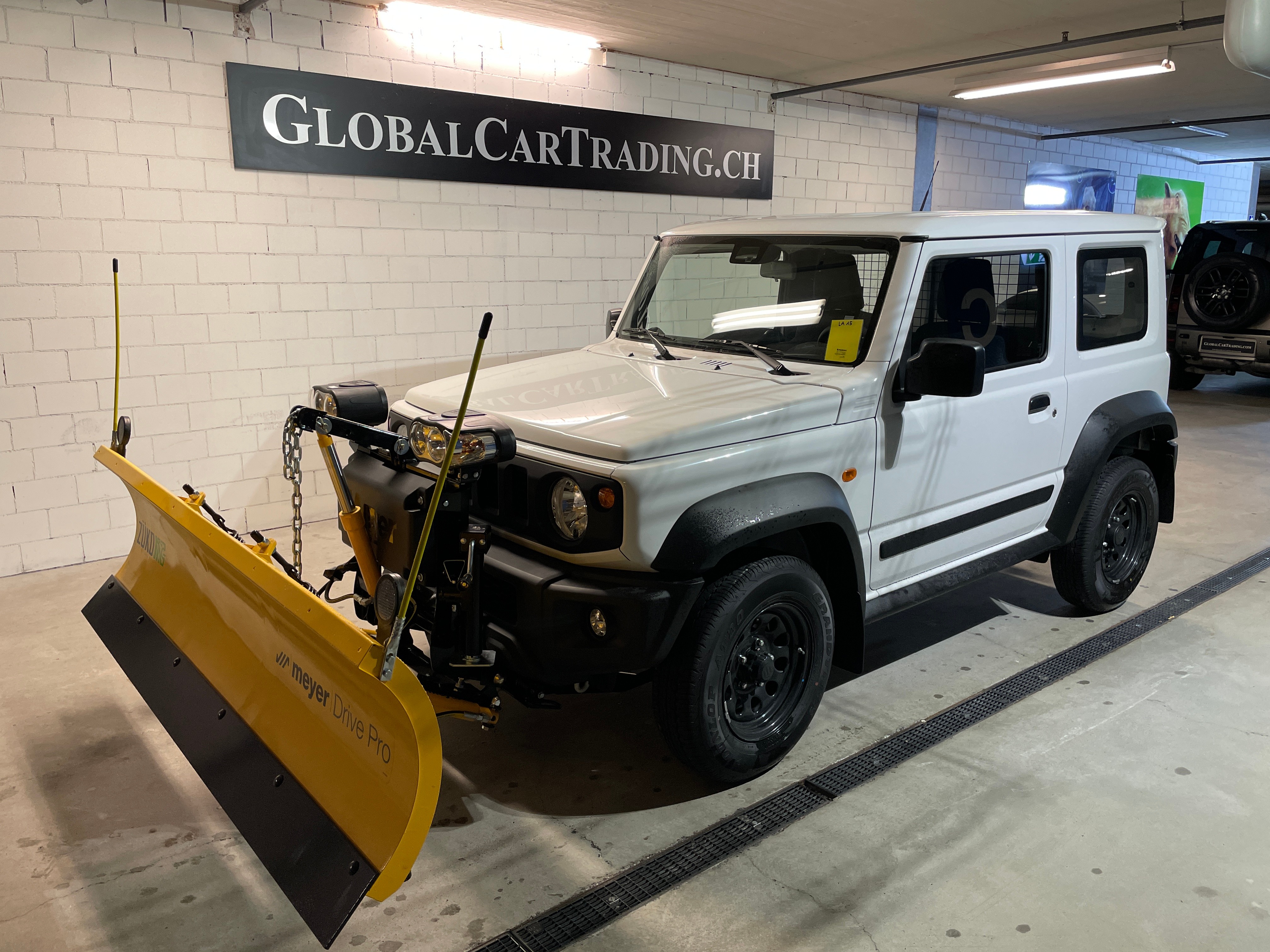 SUZUKI Jimny 1.5 Compact+ 4x4 inklusive Schneepflug und AHK