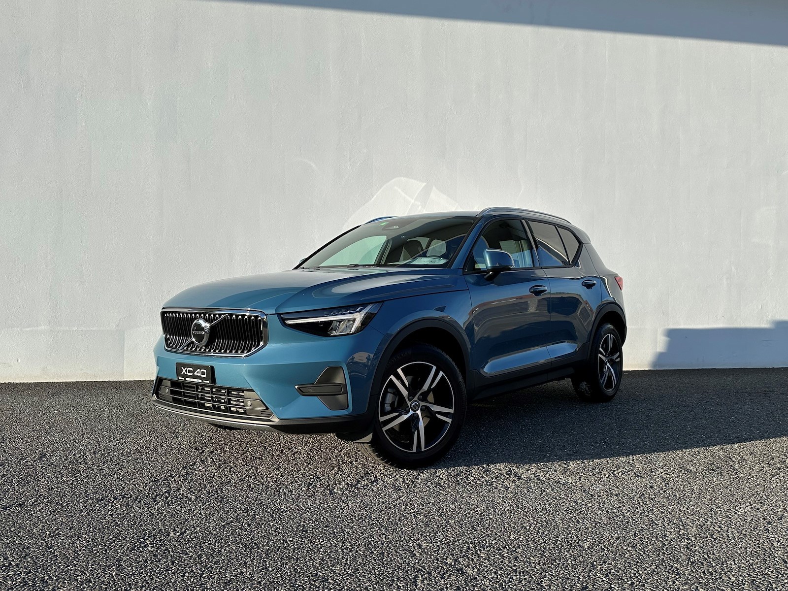 VOLVO XC40 2.0 B3 MH XCITE