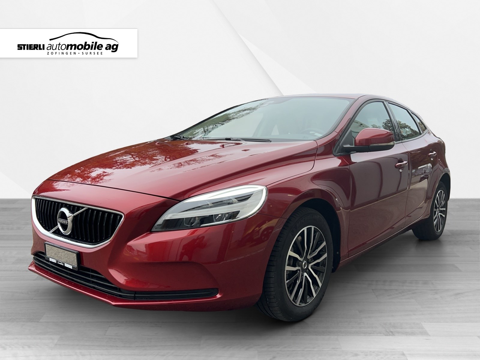 VOLVO V40 2.0 T4 Momentum S/S