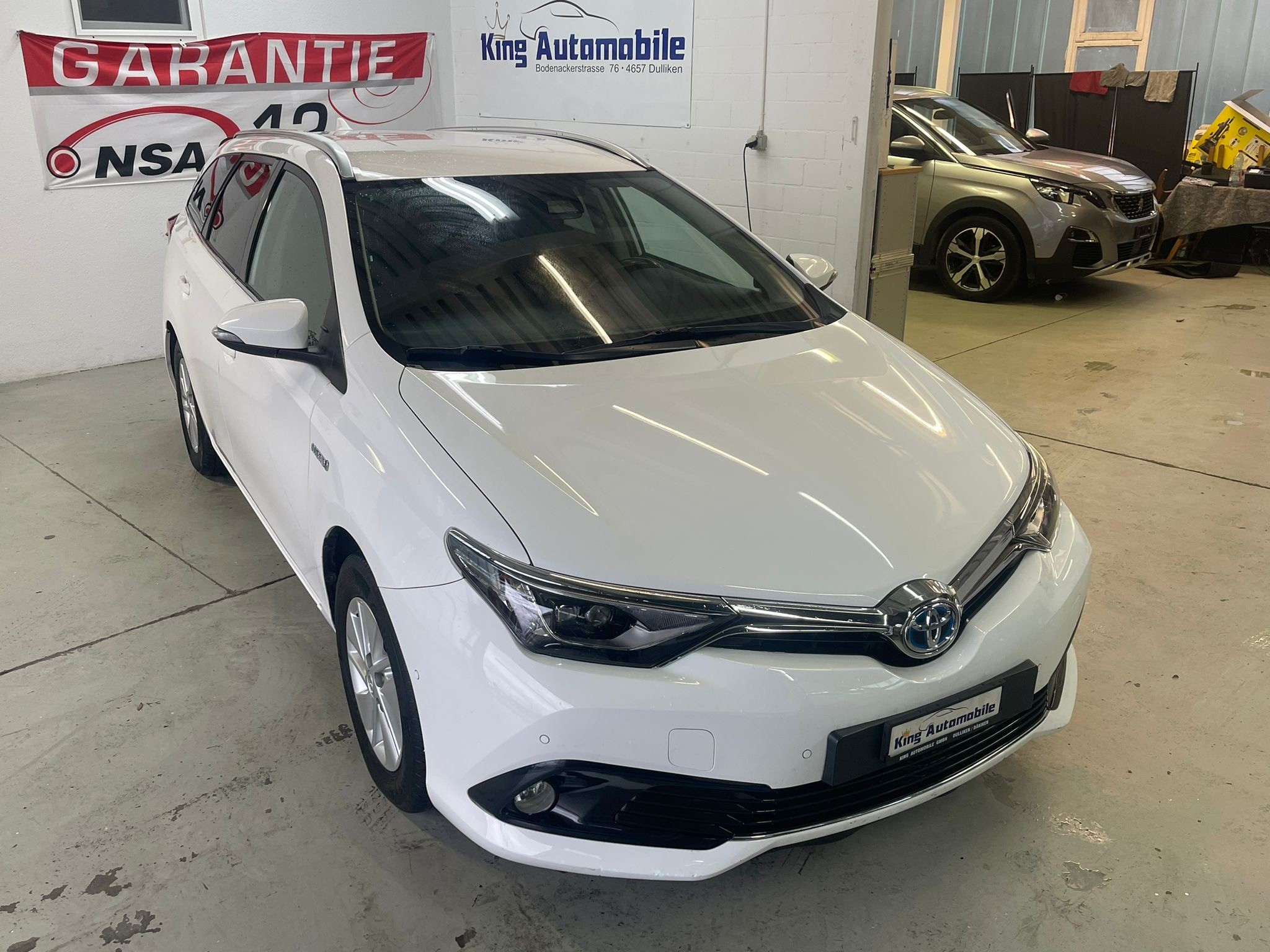 TOYOTA Auris Touring Sports 1.8 HSD Trend e-CVT