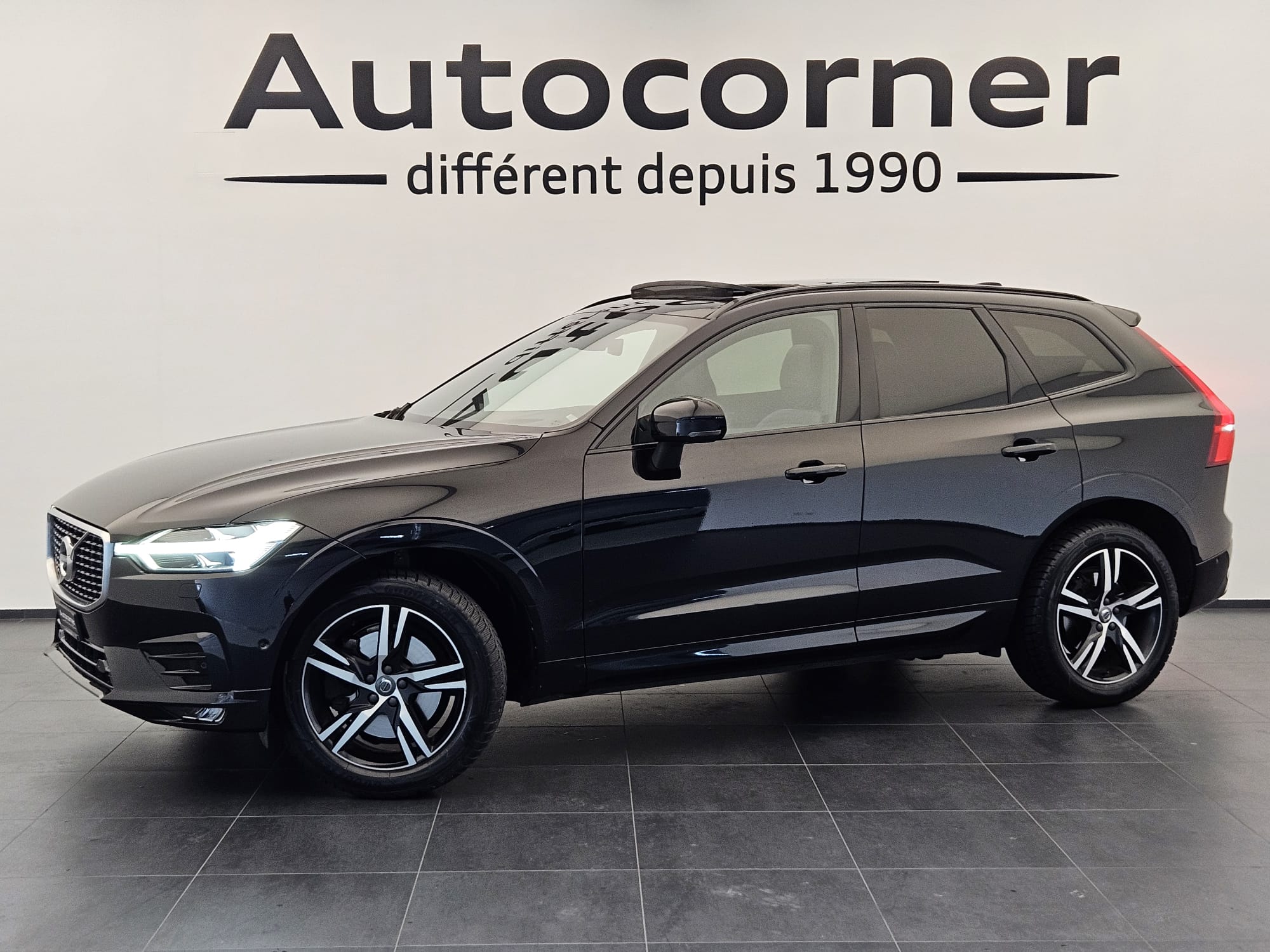 VOLVO XC60 B5 Benzin Mild Hybrid AWD R-Design Geartronic