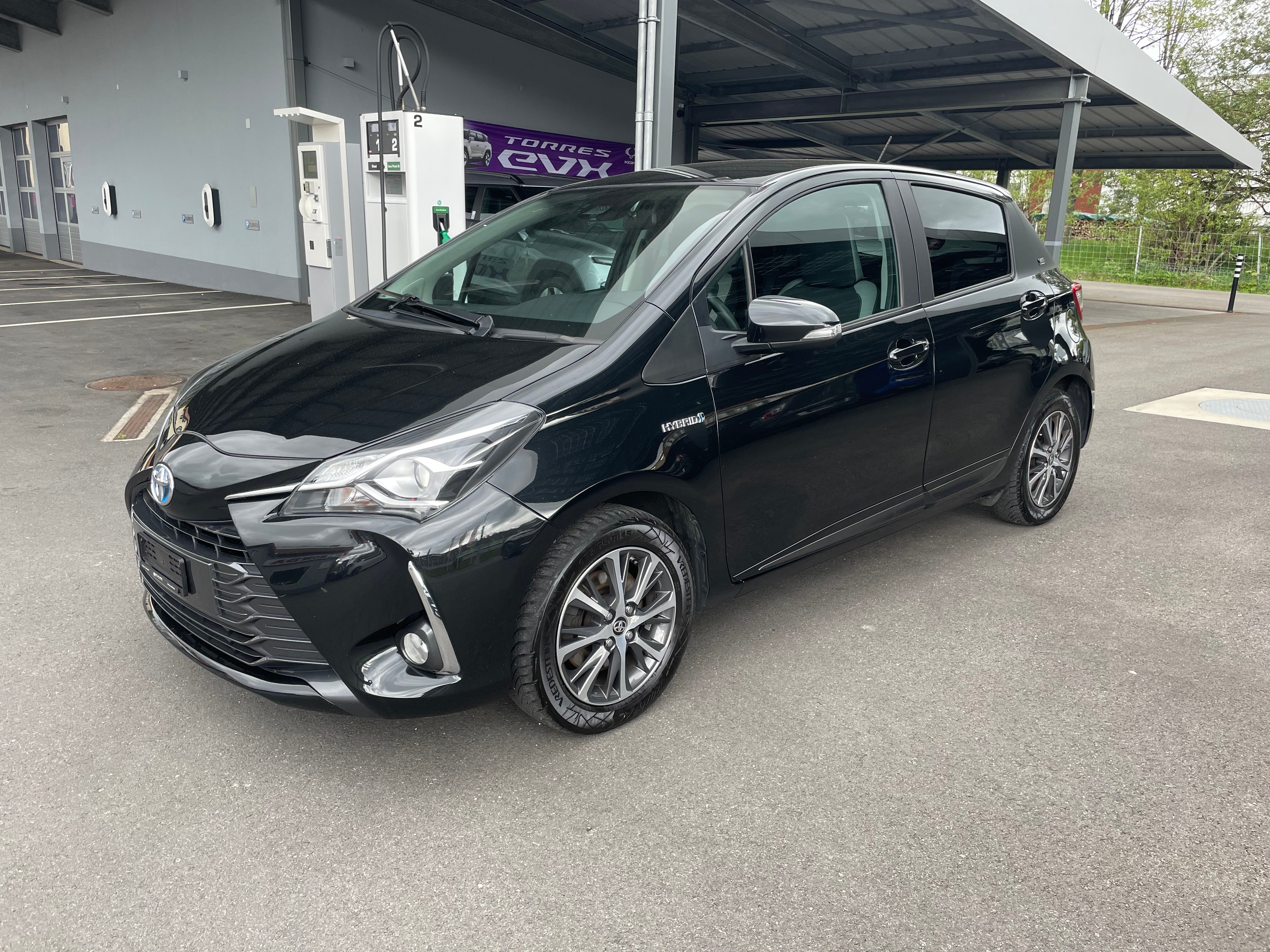 TOYOTA Yaris 1.5 VVT-i Hybrid Comfort e-CVT