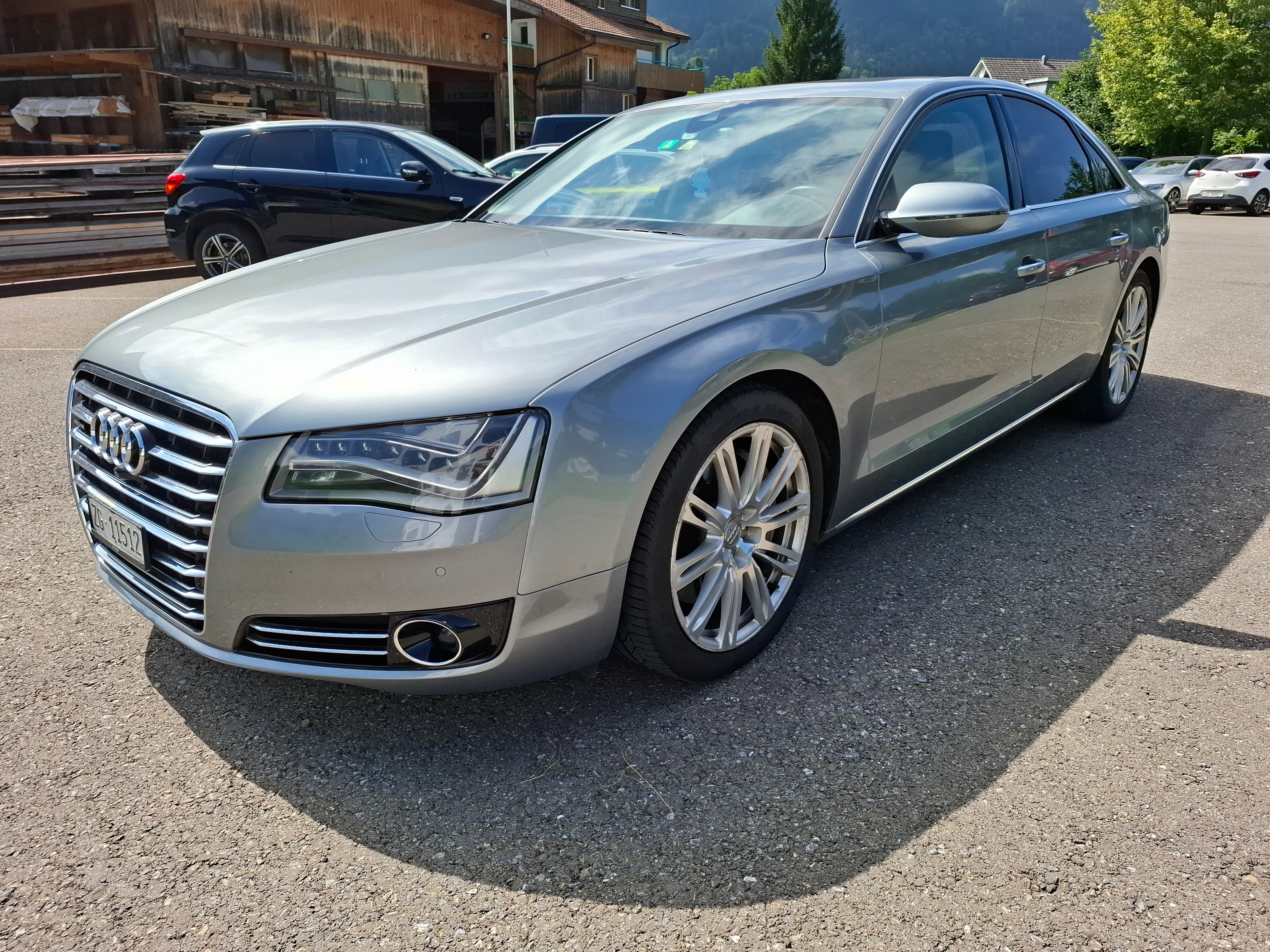 AUDI A8 4.0 TFSI V8 quattro tiptronic