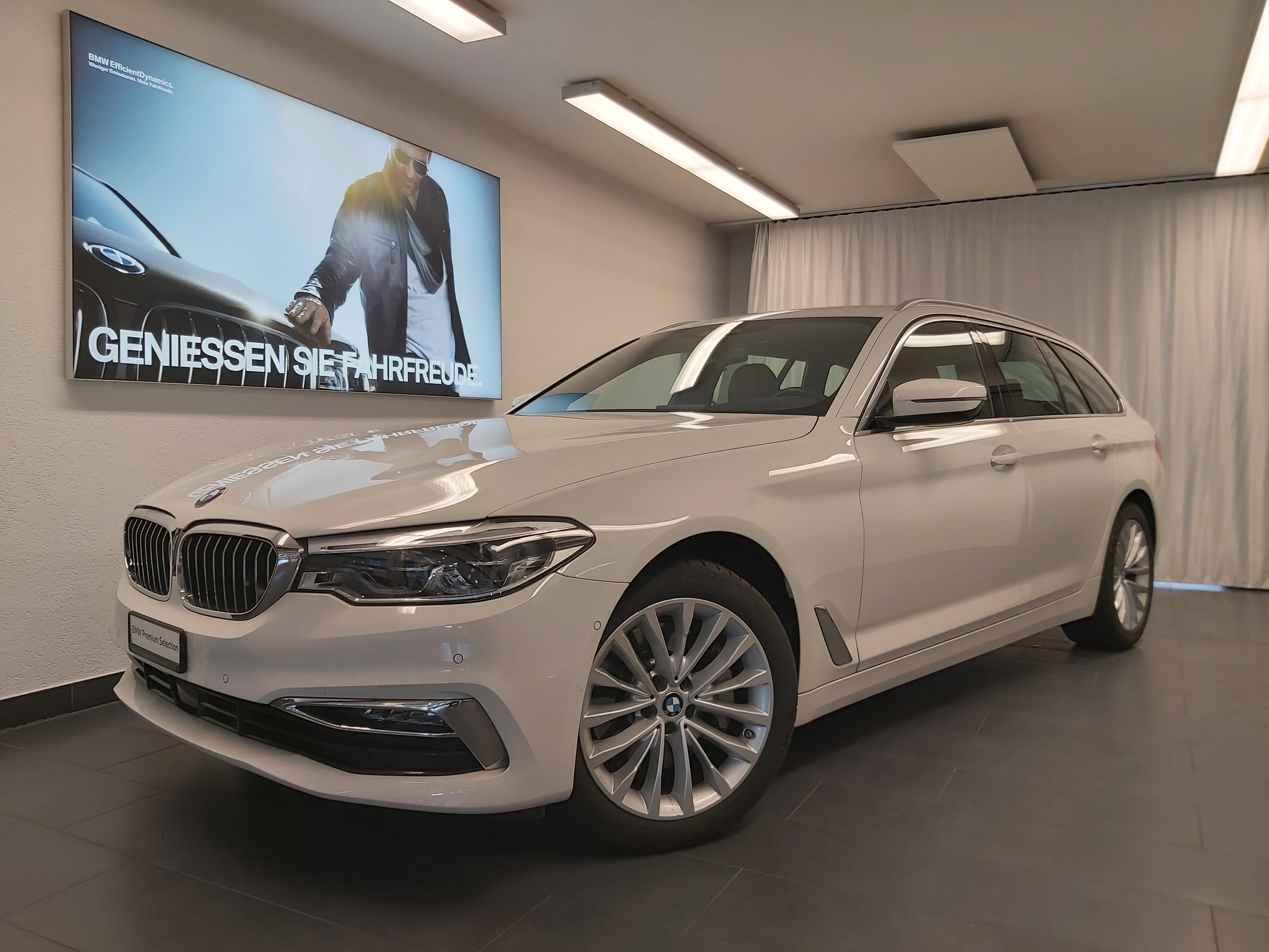 BMW 530d xDrive TouringLuxury