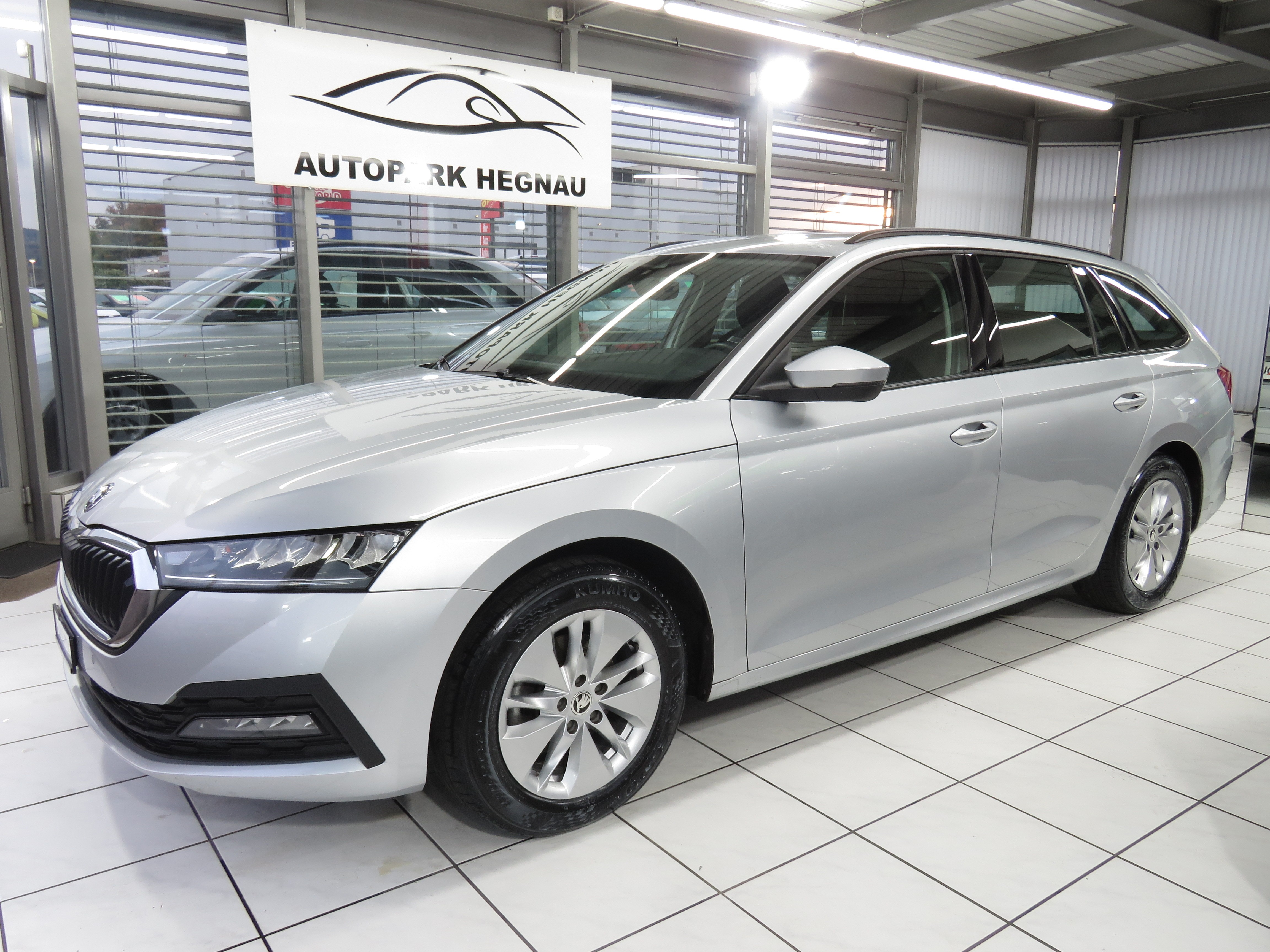 SKODA Octavia Combi 2.0 TDI DSG Ambition