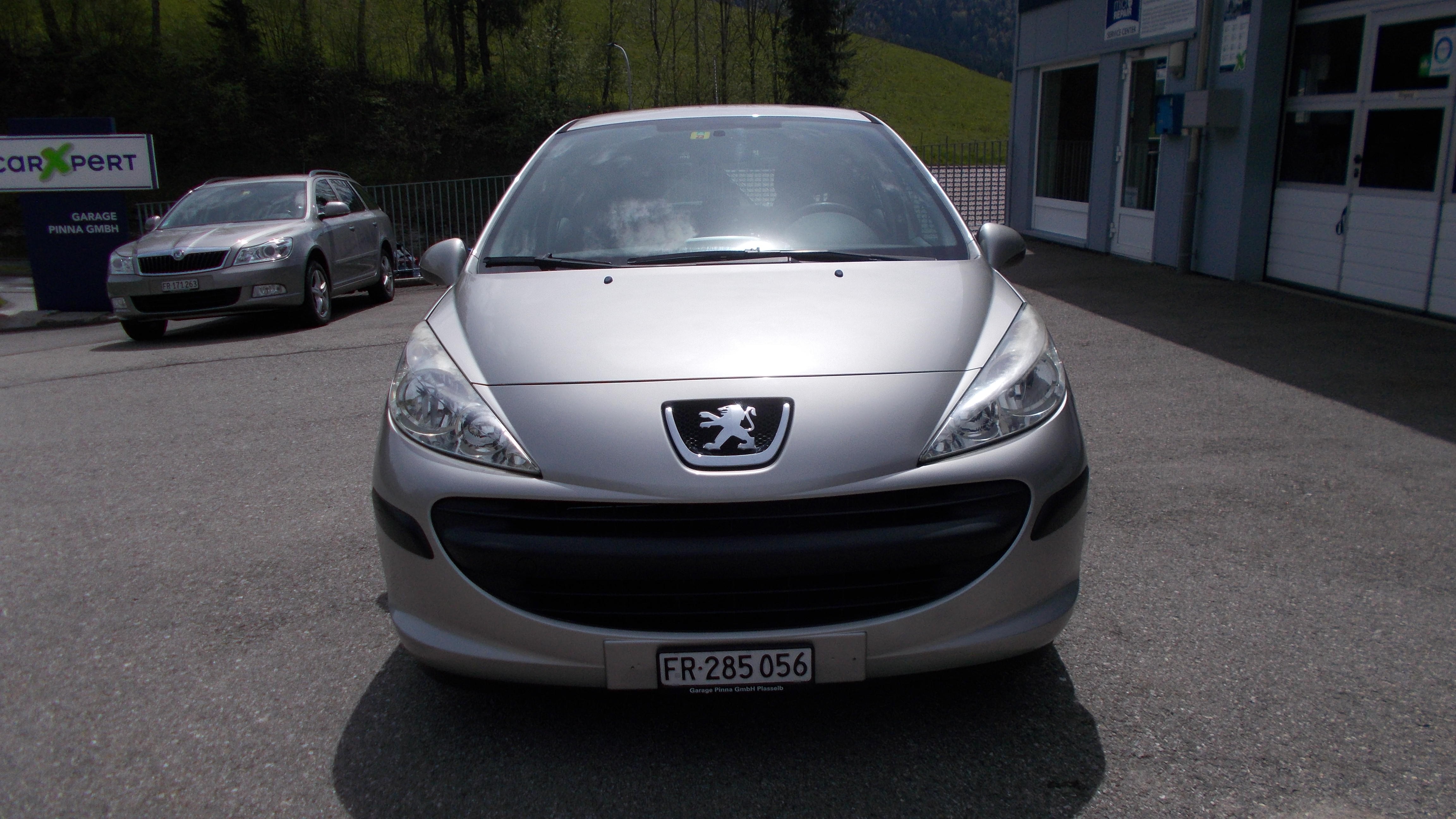 PEUGEOT 207 1.4 Trendy Clim