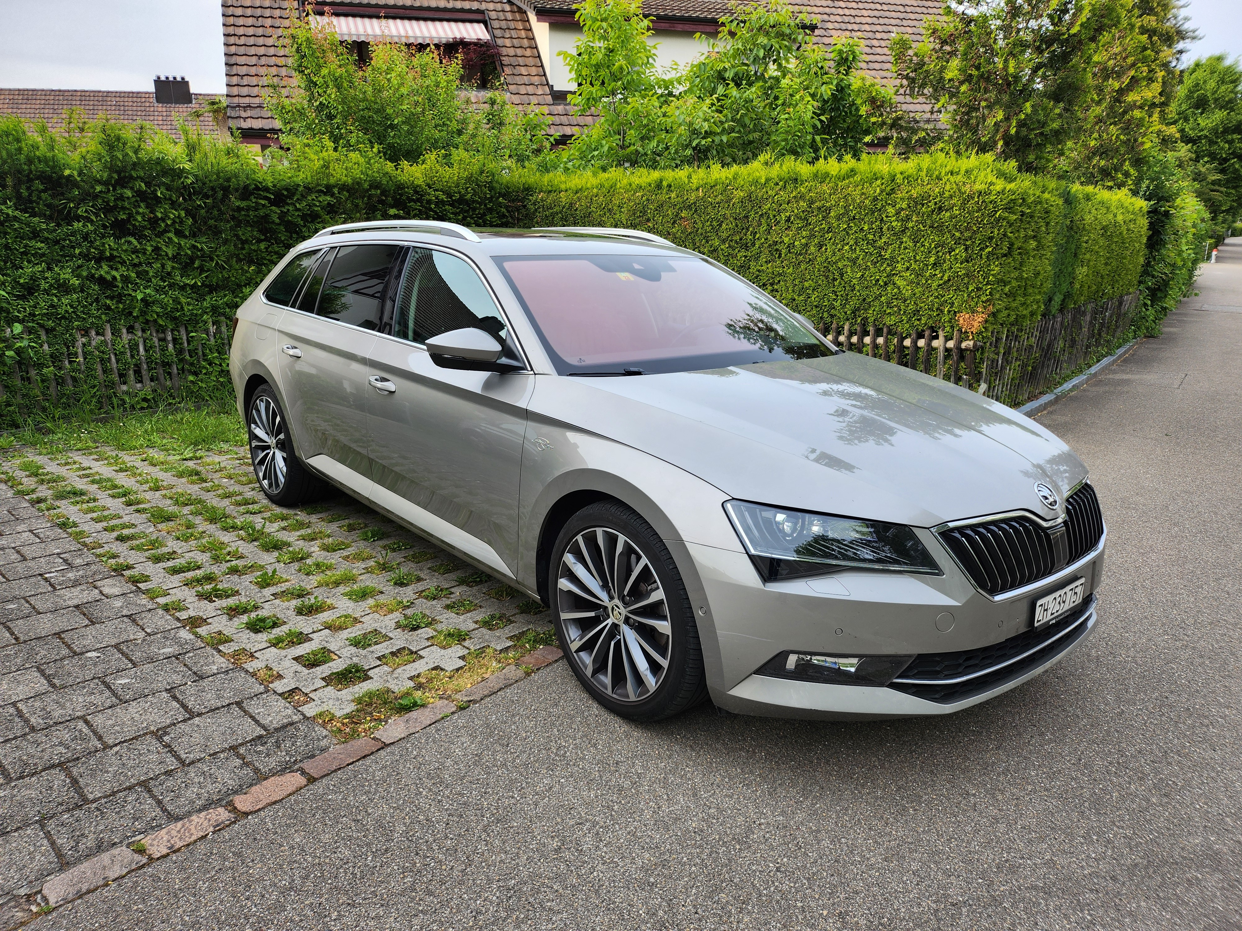 SKODA Superb Combi 2.0 TSI L&K DSG 4x4