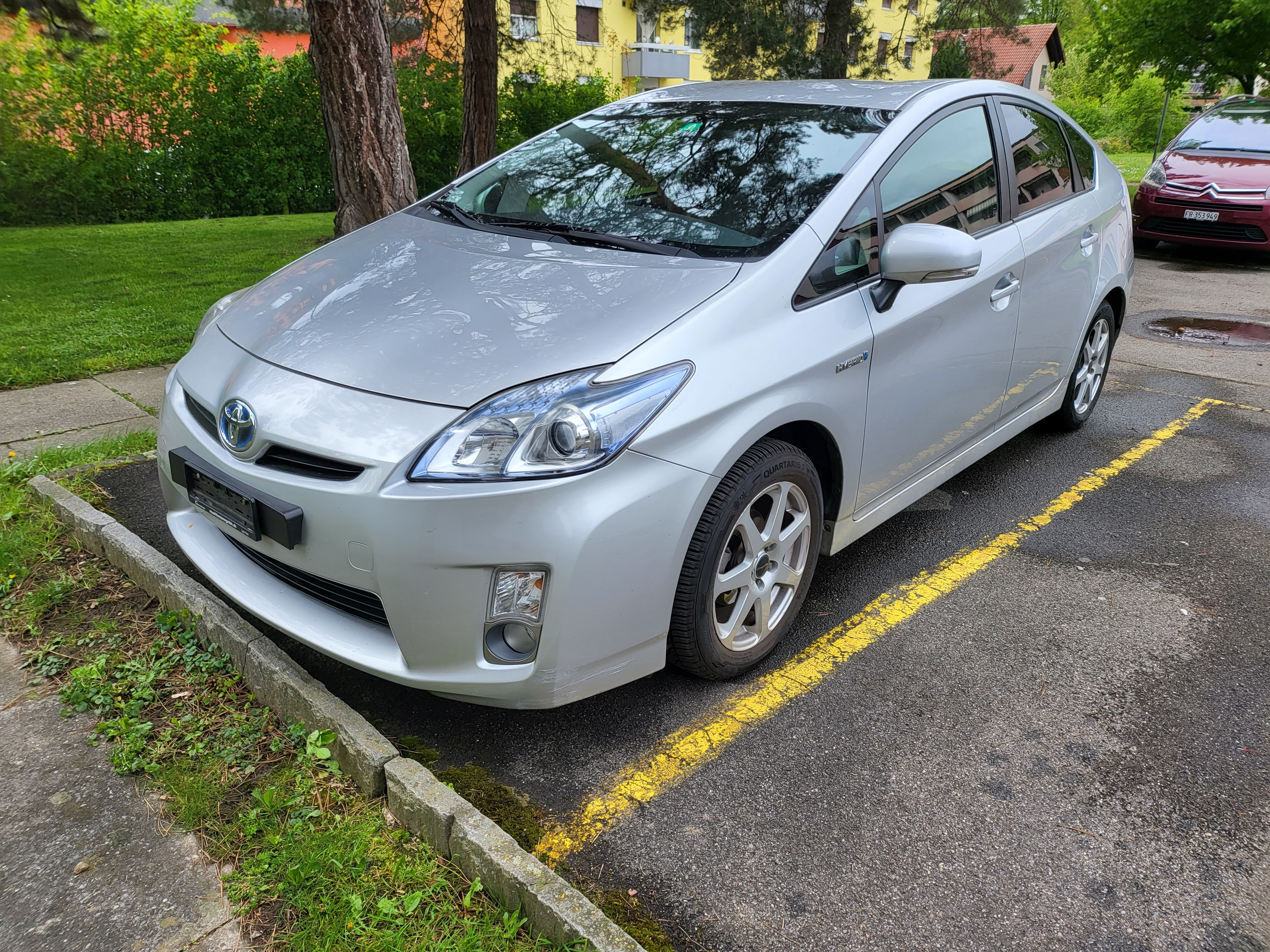 TOYOTA Prius 1.8 16V HSD Luna