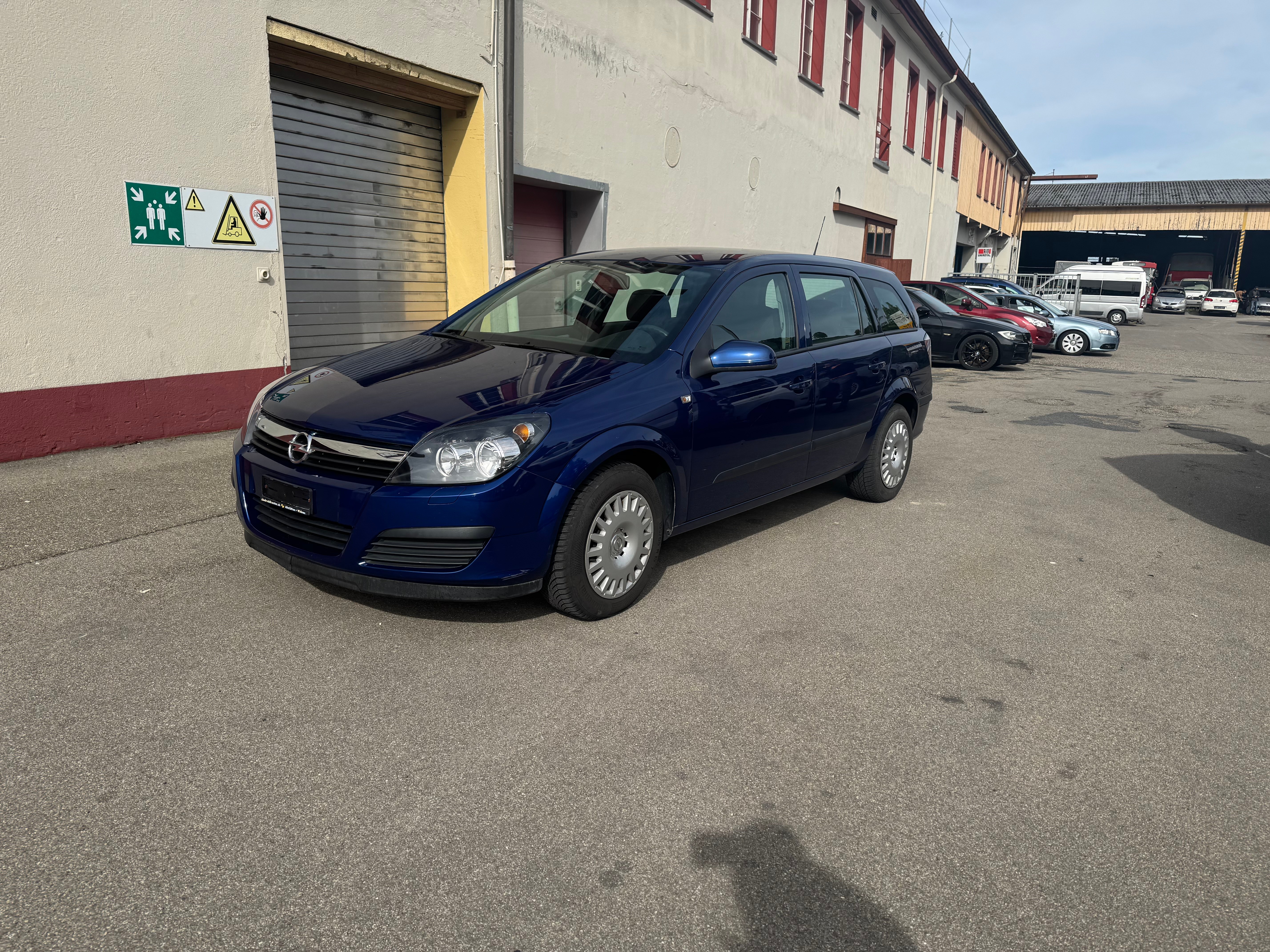 OPEL Astra Caravan 1.6i 16V TP (Essentia)