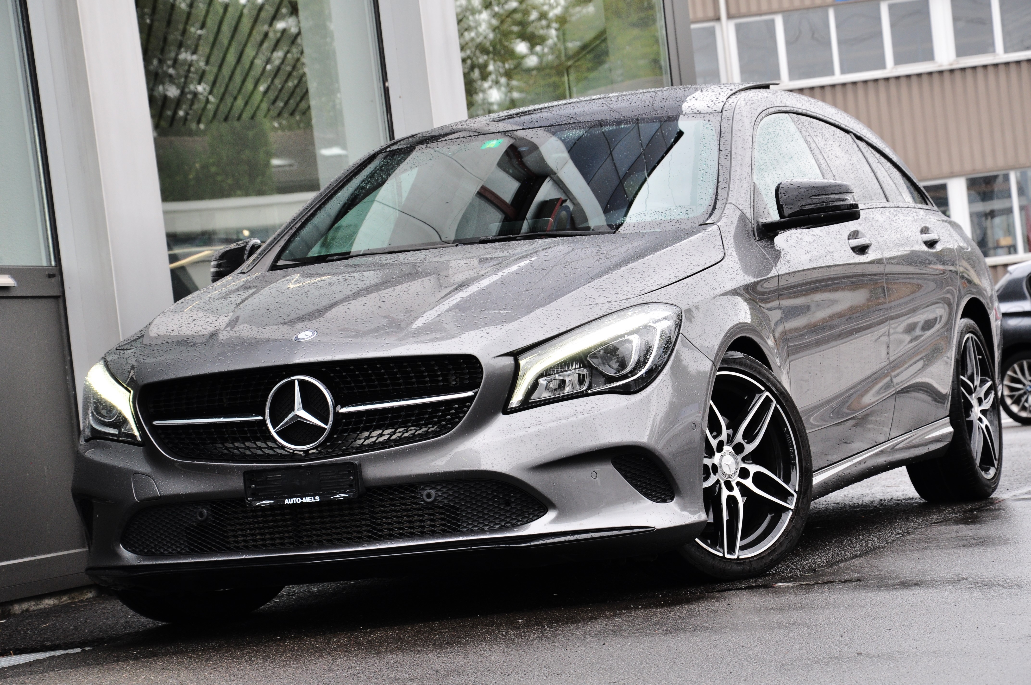 MERCEDES-BENZ CLA Shooting Brake 200 Night Star 7G-DCT