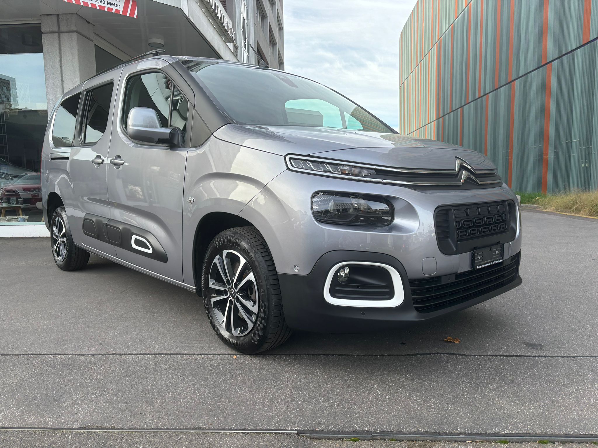 CITROEN Berlingo XL 1.2i PureTech 7 Plätze Shine