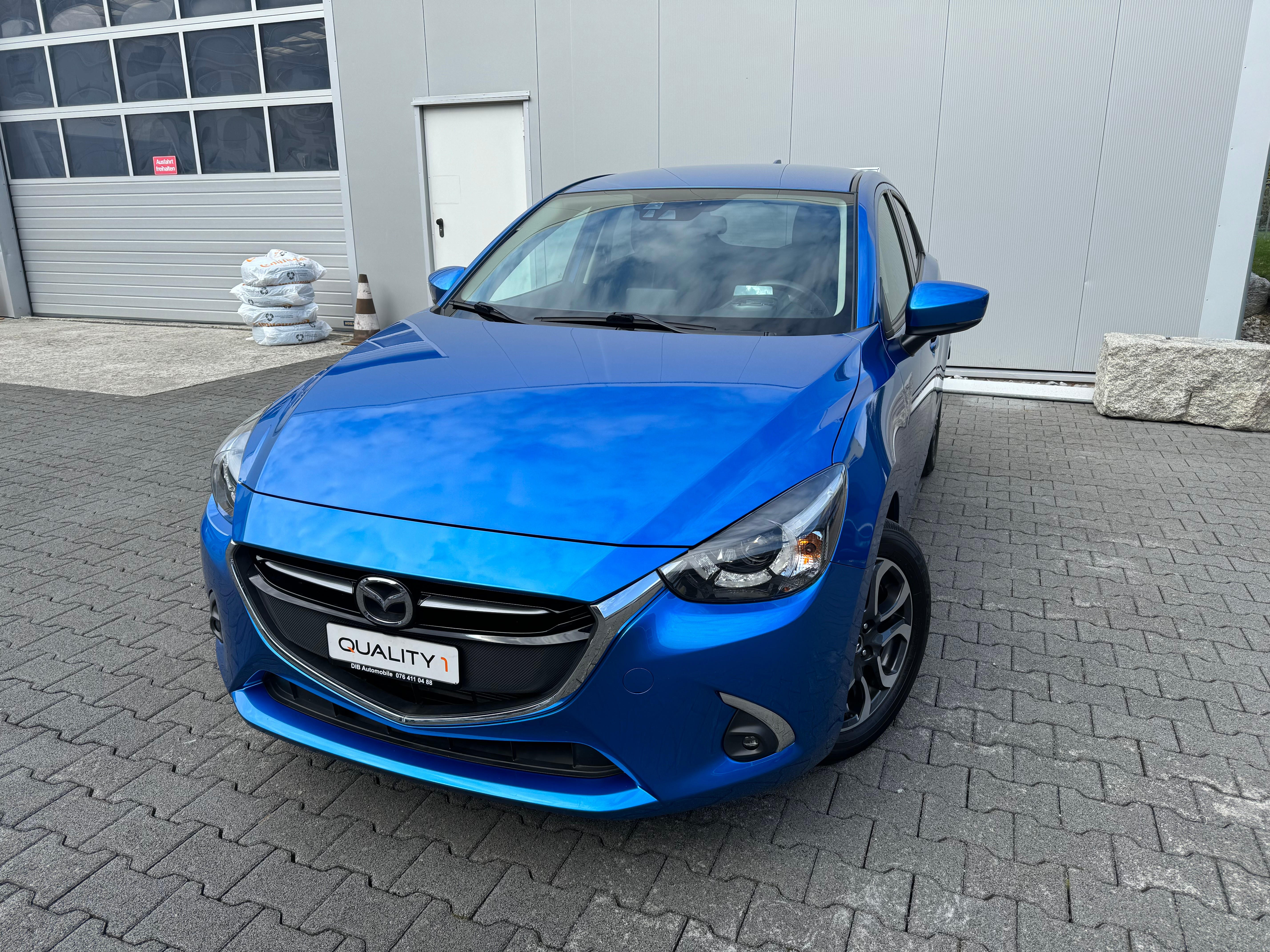 MAZDA 2 SKYACTIV-G 90 Revolution Automat*NUR 25000 KM*TOP AUSSTATTUNG**