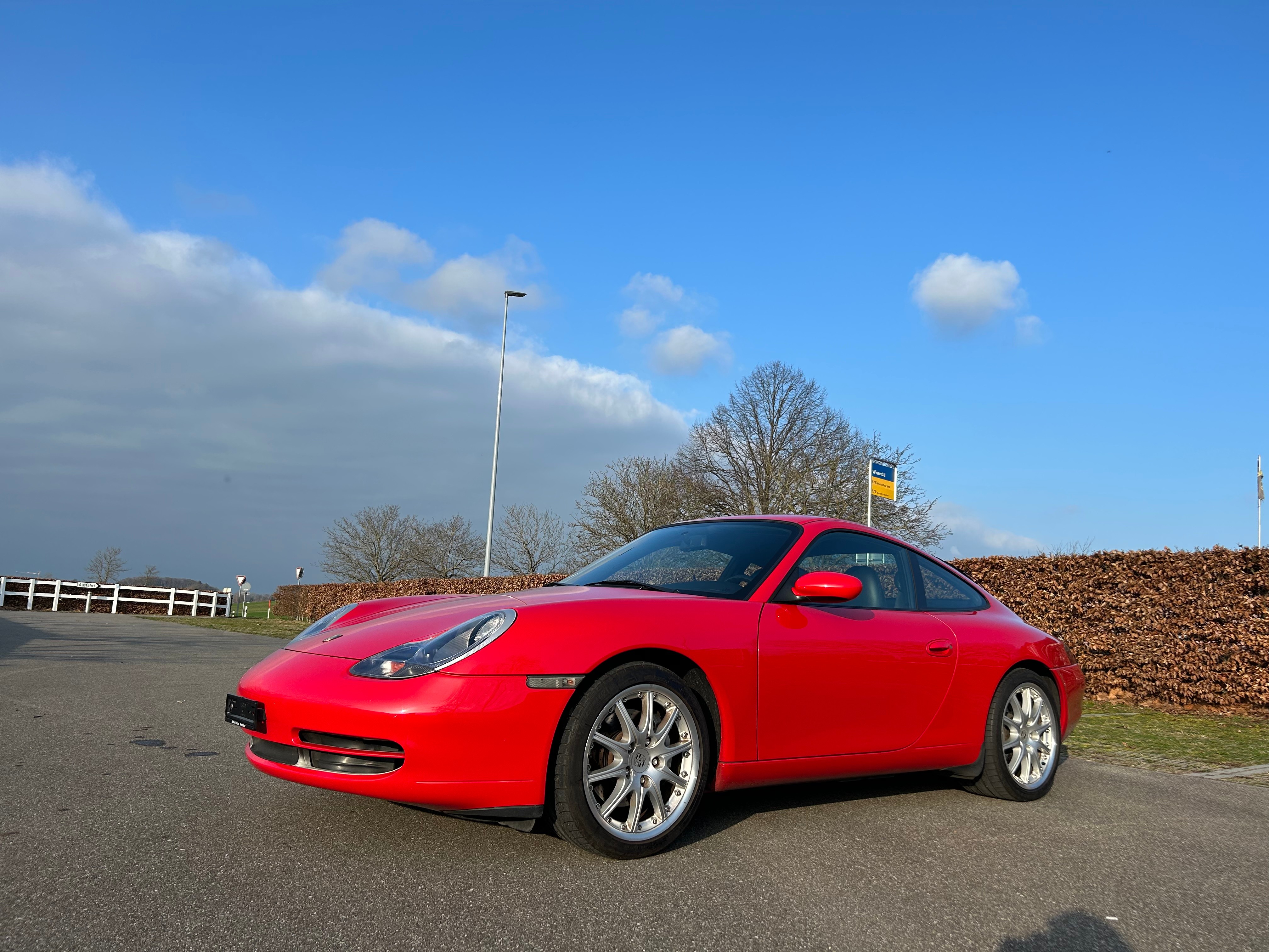 PORSCHE 911 Carrera 4