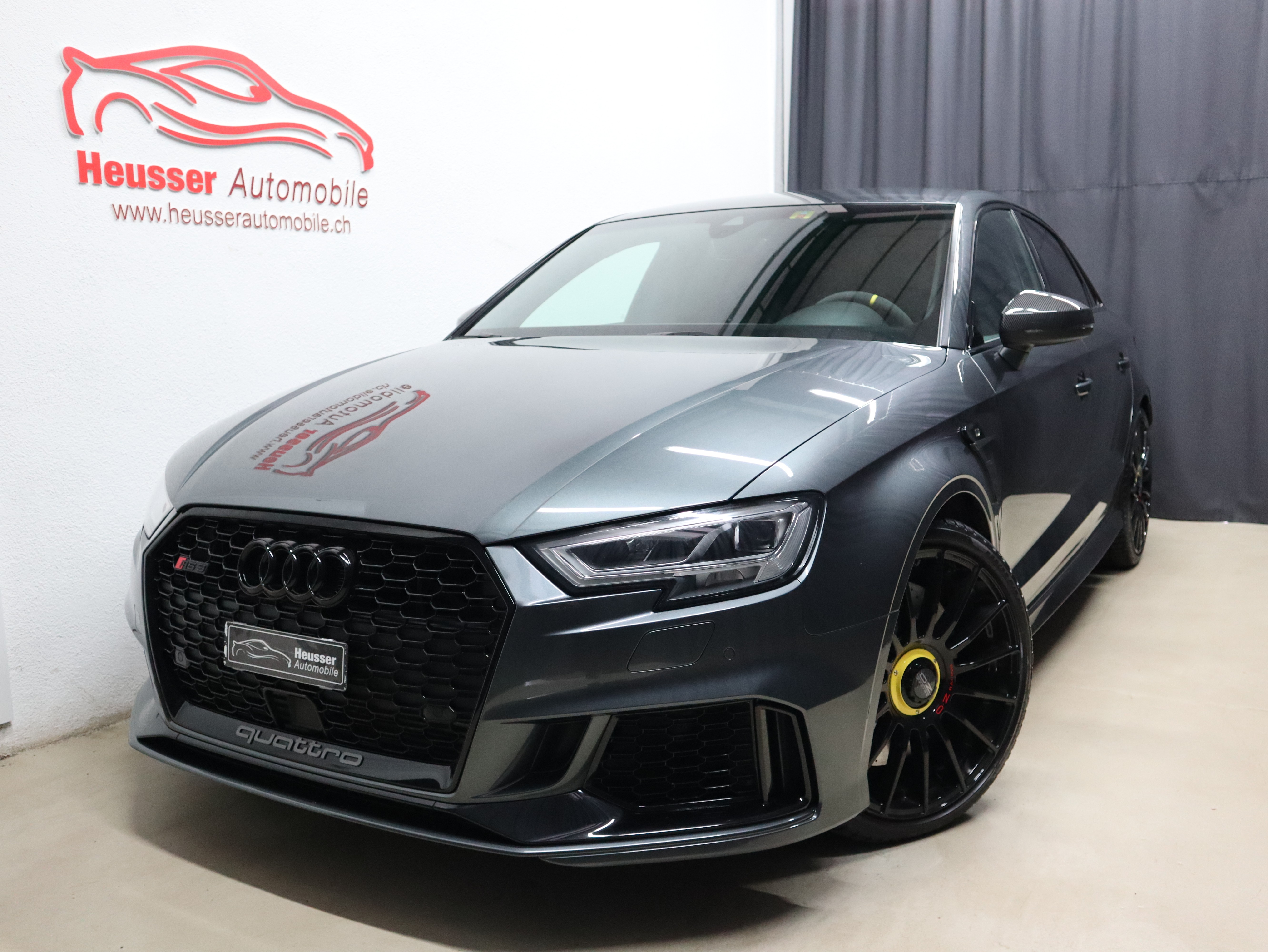 AUDI RS3 Limousine 2.5 TSI quattro S-tronic - Virtual Cockpit - Sportsitze - Keyless - Kamera - 460 PS