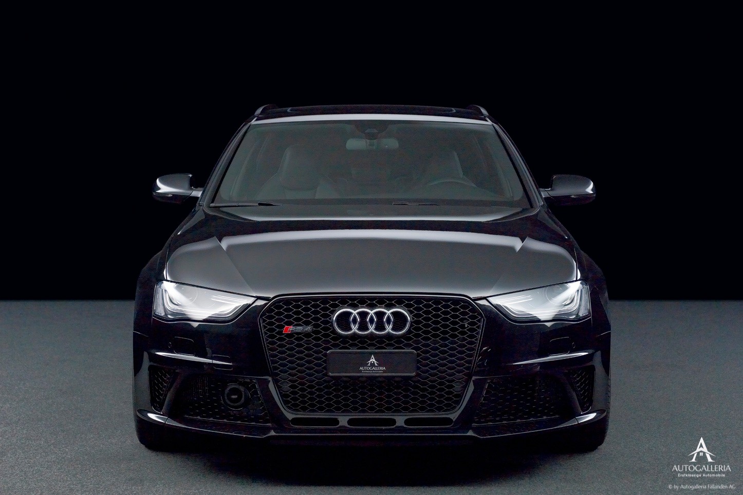 AUDI RS4 Avant 4.2 FSI V8 quattro S-tronic