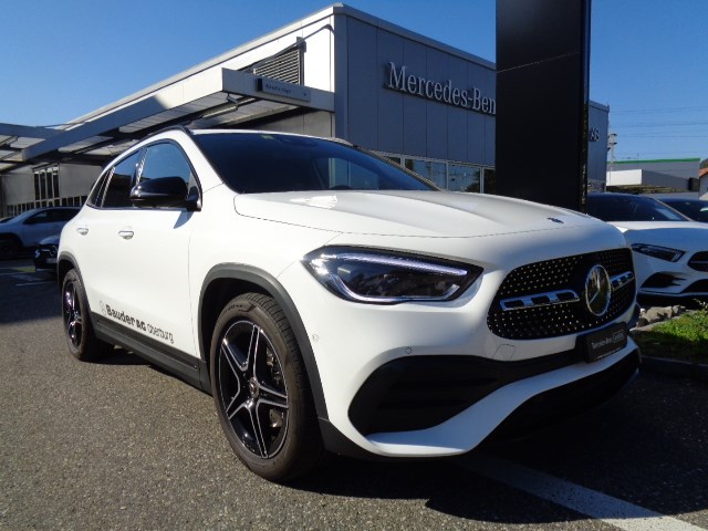 MERCEDES-BENZ GLA 200 4M AMG Line 8G-D